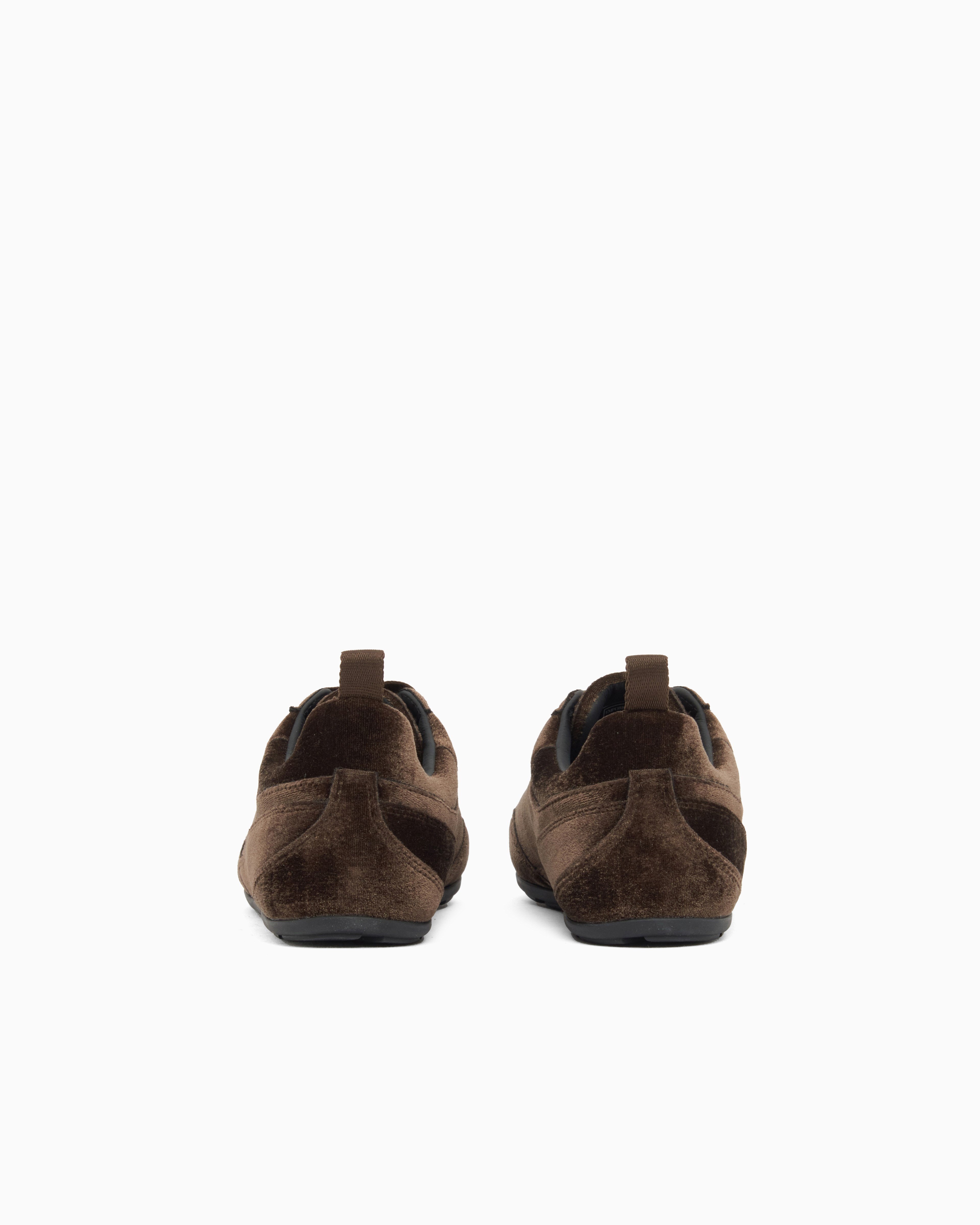 Emporio Armani Emporıo Armani Kadın Düşük Bilekli Logo Detaylı Kadife Kahverengi Sneaker EW005078 AF14380-U7001