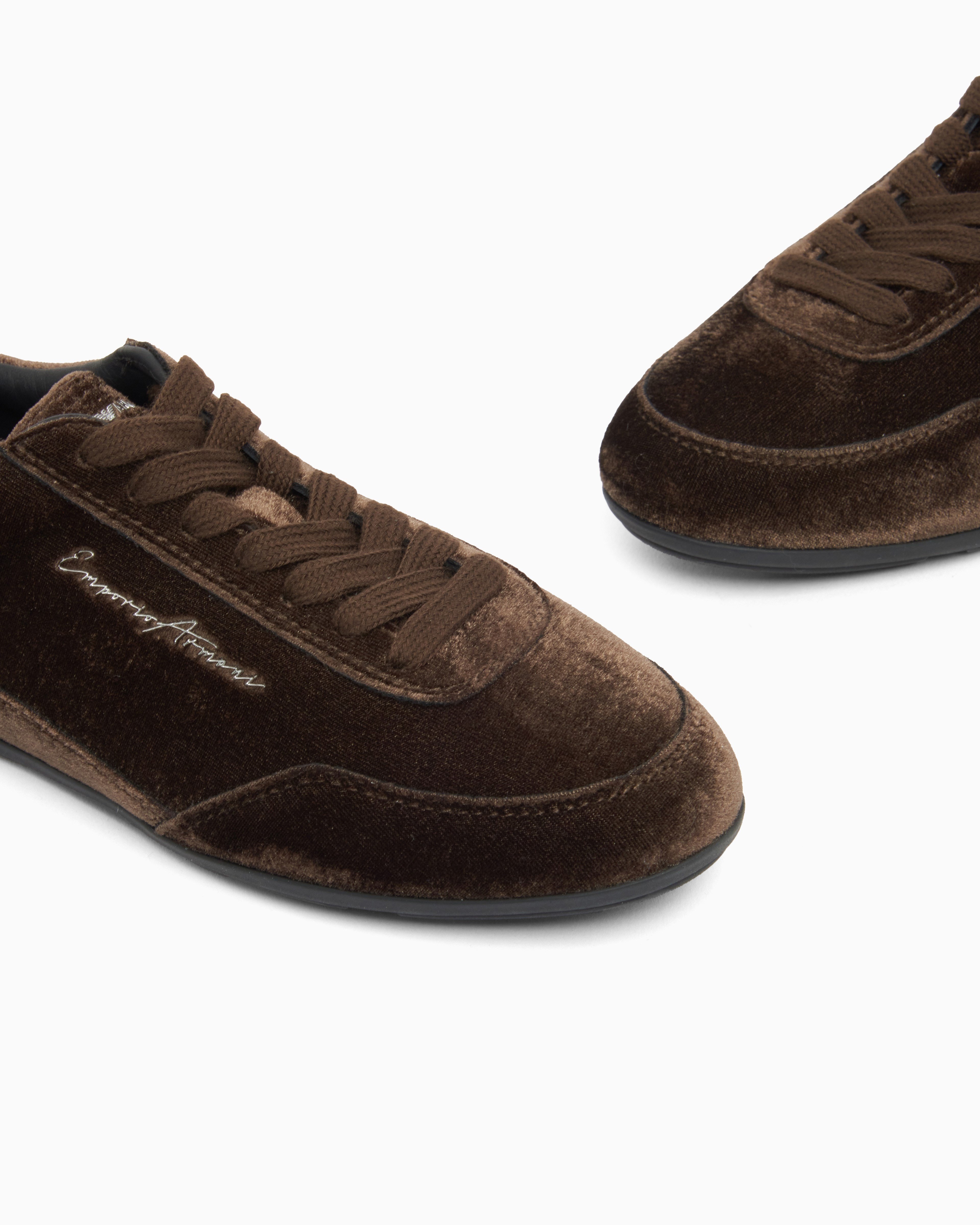 Emporio Armani Emporıo Armani Kadın Düşük Bilekli Logo Detaylı Kadife Kahverengi Sneaker EW005078 AF14380-U7001