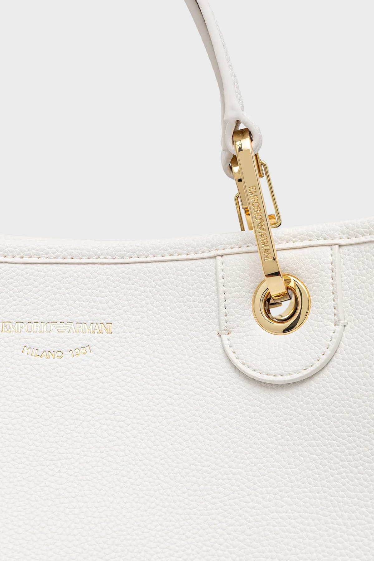 Emporio Armani Emporıo Armani Kadın Fermuar Kapama Deri Askısı Logo Desenli Ayarlanabilir Beyaz Omuz Çantası EW000360 AF12103-M0034