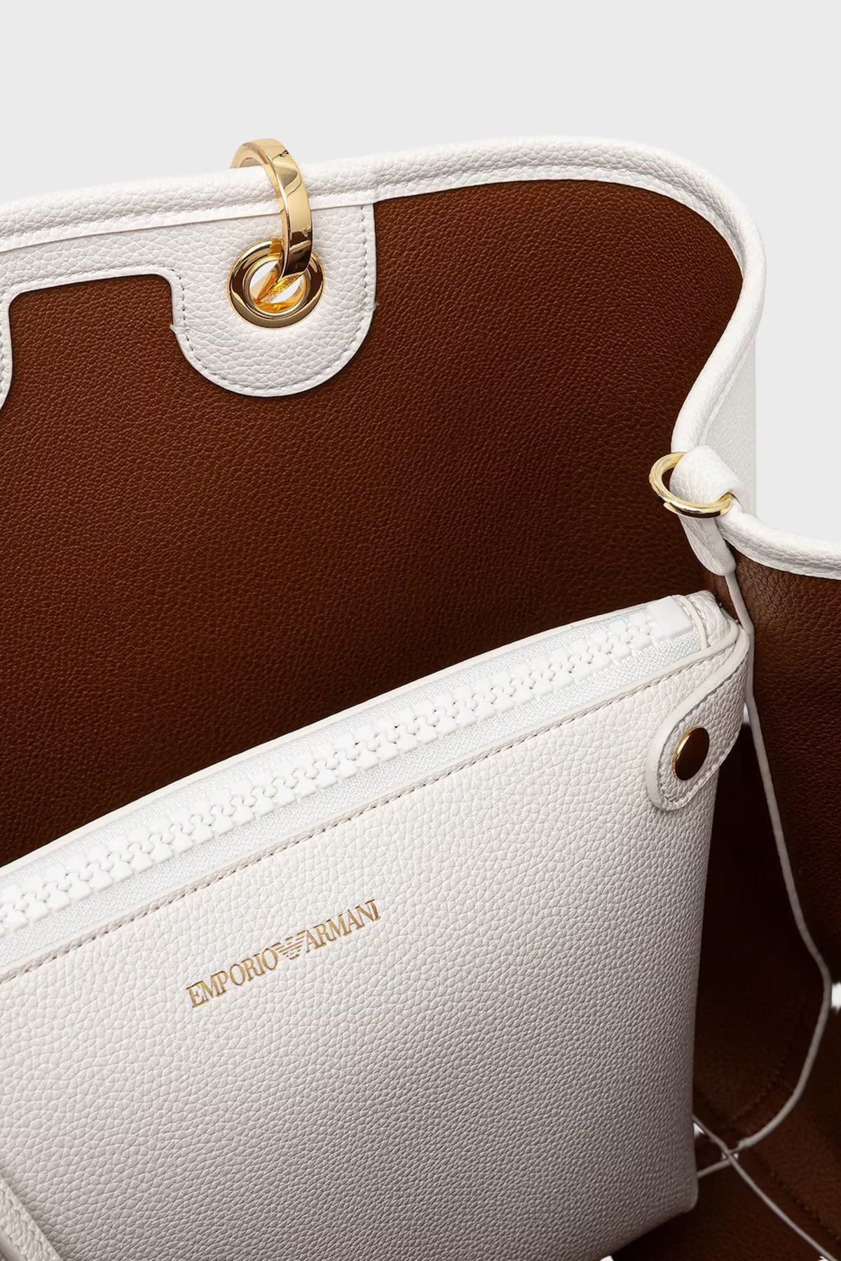 Emporio Armani Emporıo Armani Kadın Fermuar Kapama Deri Askısı Logo Desenli Ayarlanabilir Beyaz Omuz Çantası EW000360 AF12103-M0034