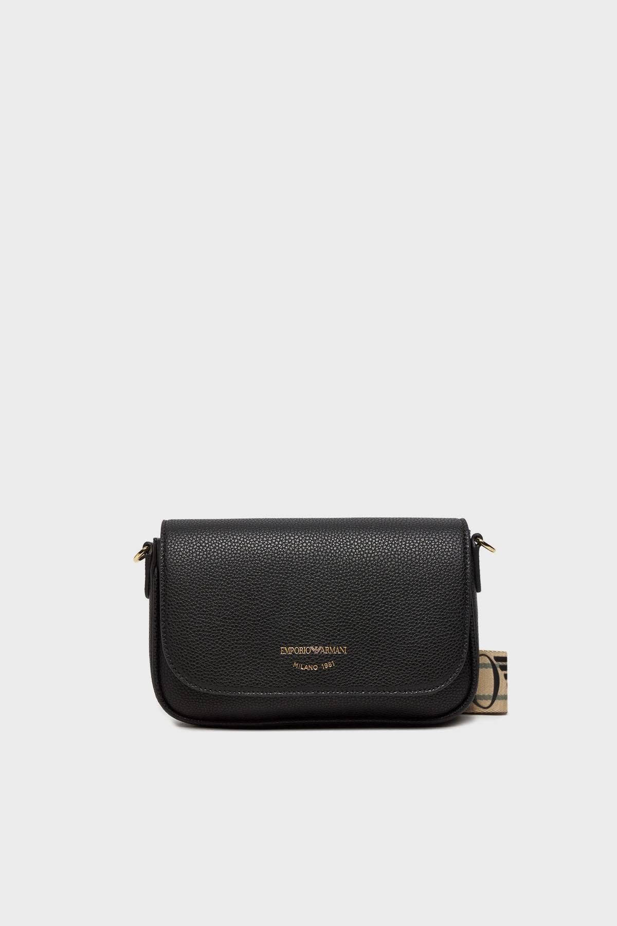 EMPORIO ARMANI Emporıo Armani Kadın Fermuar Kapamalı Ayarlanabilir Omuz Askılı Deri Siyah Omuz Çantası EW000538 AF12103-MC032