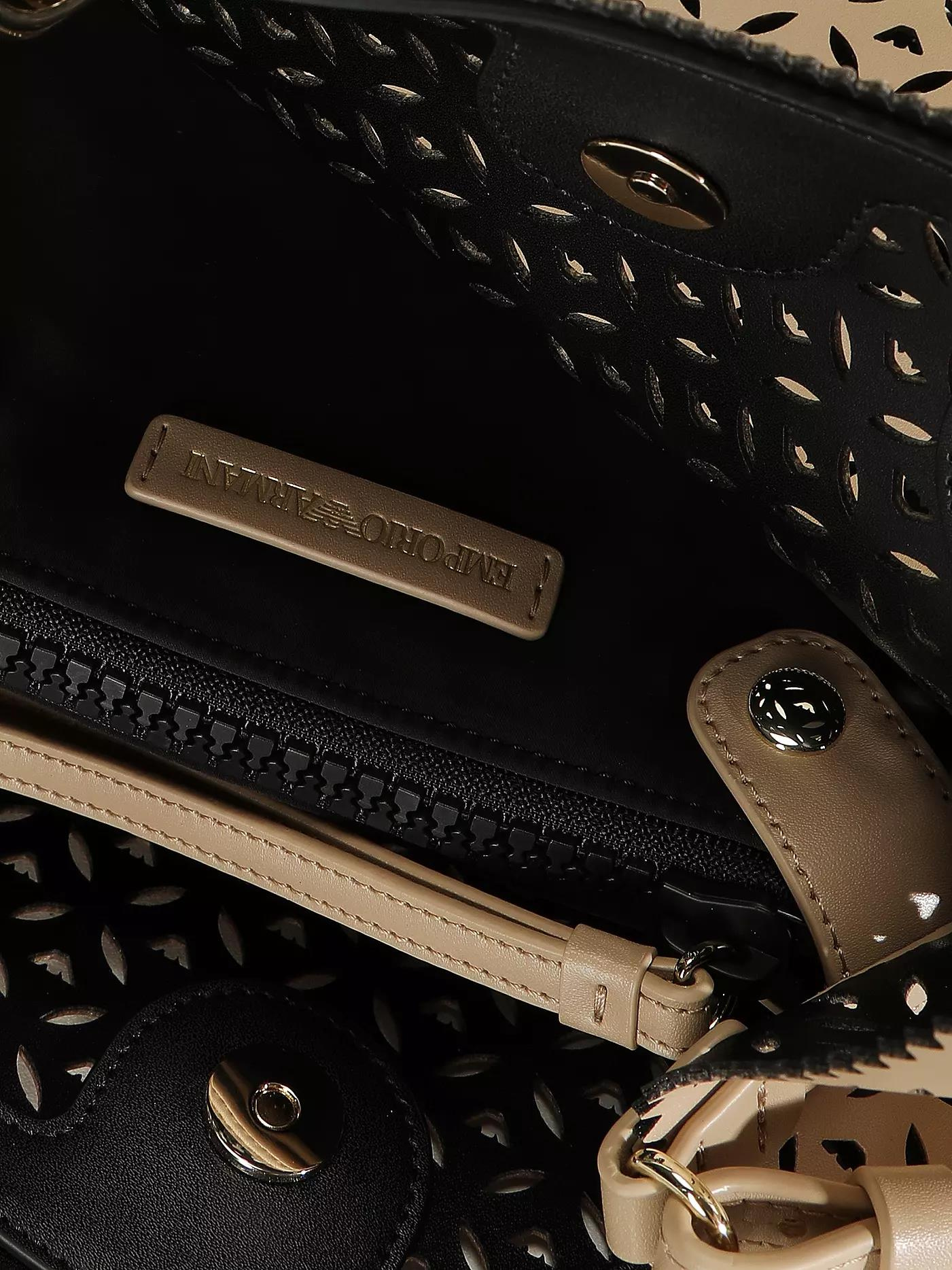 Emporio Armani Emporıo Armani Kadın Marka Logo Detaylı Fermuarlı Çok Cepli Ekru Omuz Çantası Y3D166 YVX3A-80536