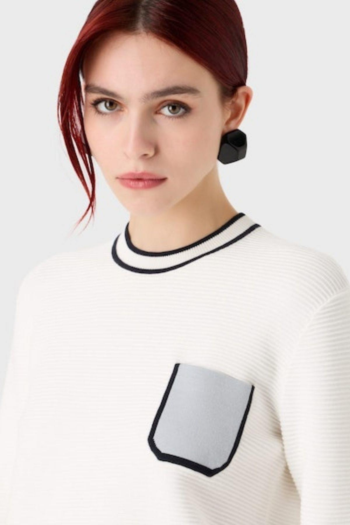 Emporio Armani Emporıo Armani Kadın Marka Logolu Uzun Kollu Rahat Beyaz Kazak 6R2MYI 2MB7Z-0101