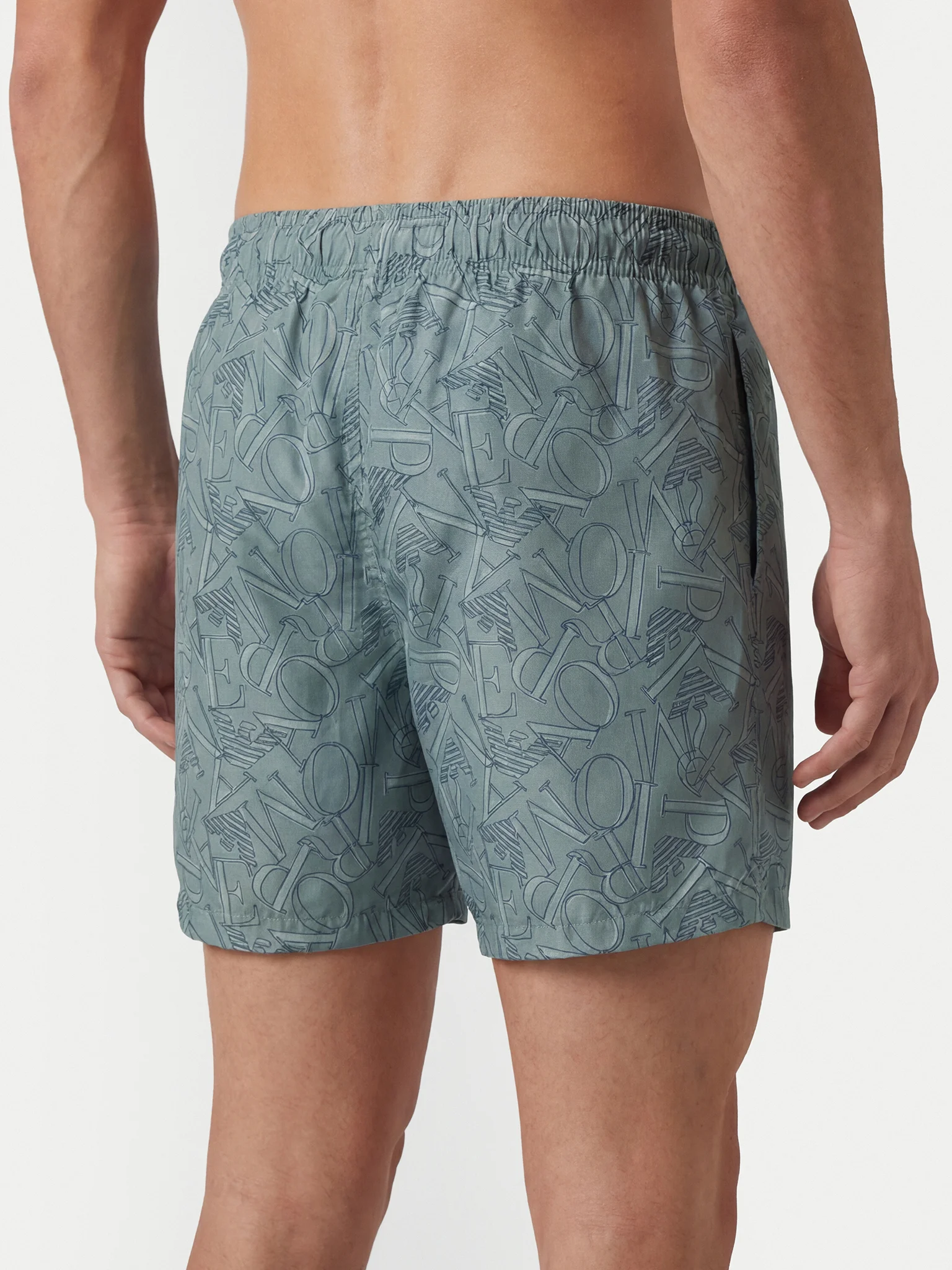 Emporio Armani Emporıo Body Erkek Tamamı Logo Desenler Kısa Boy Normal Bel Rahat Kesim Turkuaz Mayo EM000583 AF20440-F9027