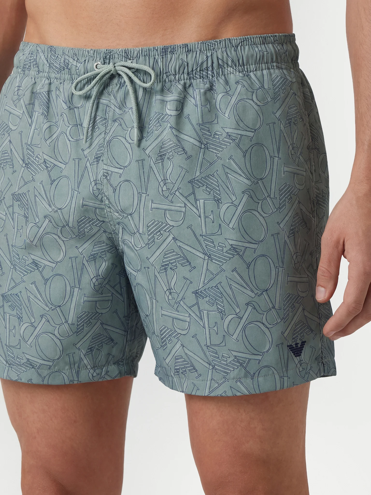 Emporio Armani Emporıo Body Erkek Tamamı Logo Desenler Kısa Boy Normal Bel Rahat Kesim Turkuaz Mayo EM000583 AF20440-F9027