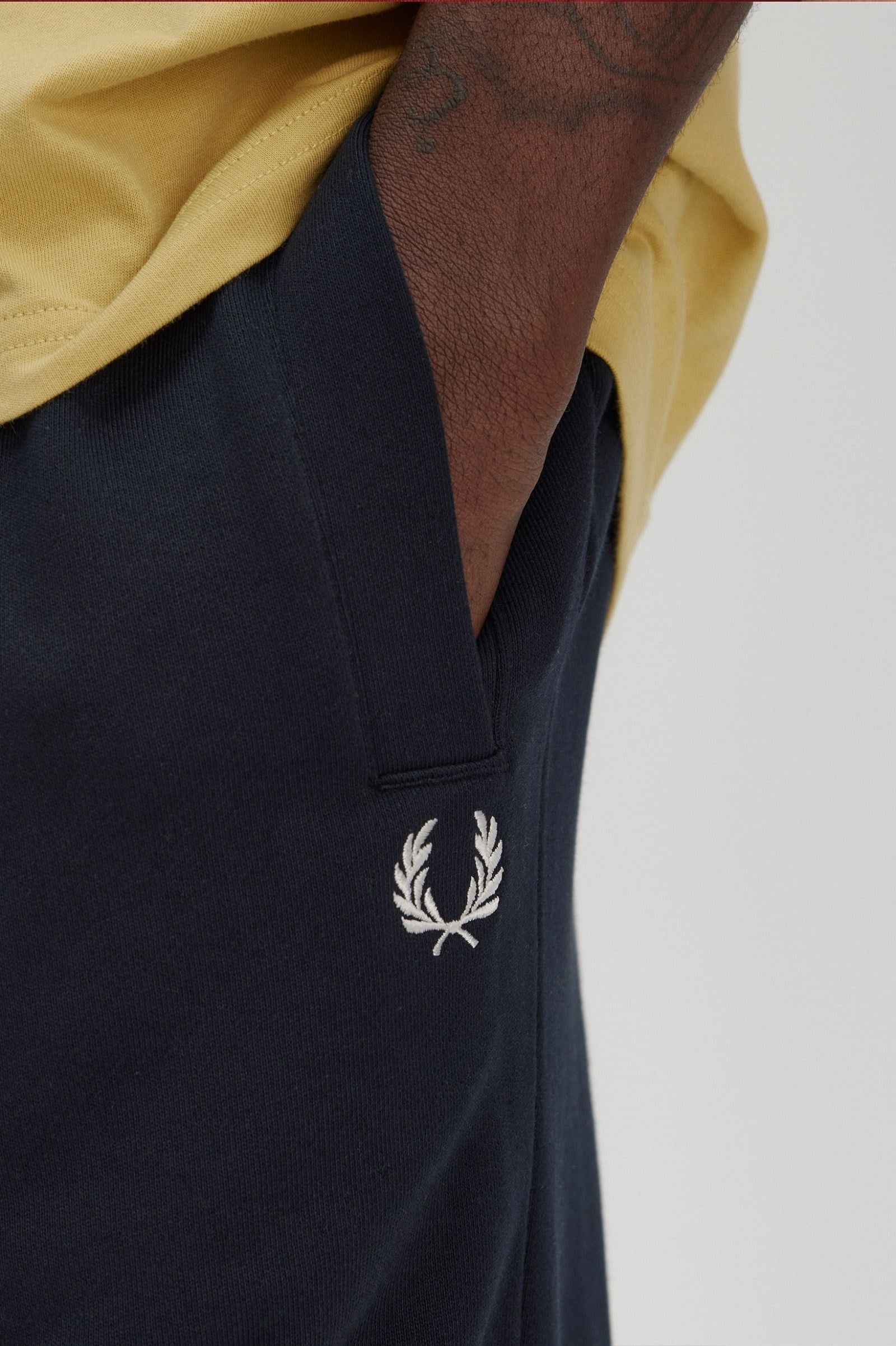 Fred Perry Fred Perry Erkek Beli Bağlamalı Kısa Boy Dokuma Kumaş Cepli Lacivert Şort S8505-608