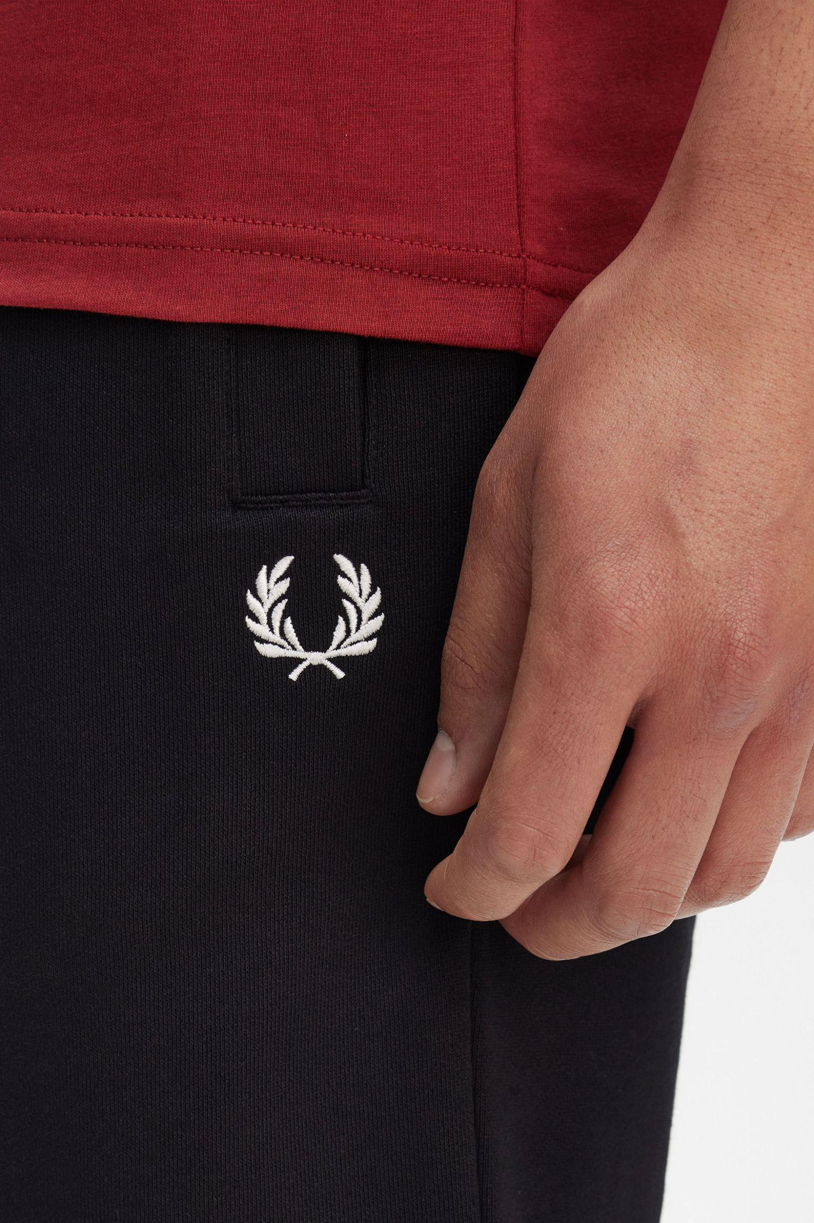 Fred Perry Fred Perry Erkek Beli Bağlamalı Kısa Boy Dokuma Kumaş Cepli Siyah Şort S8505-102