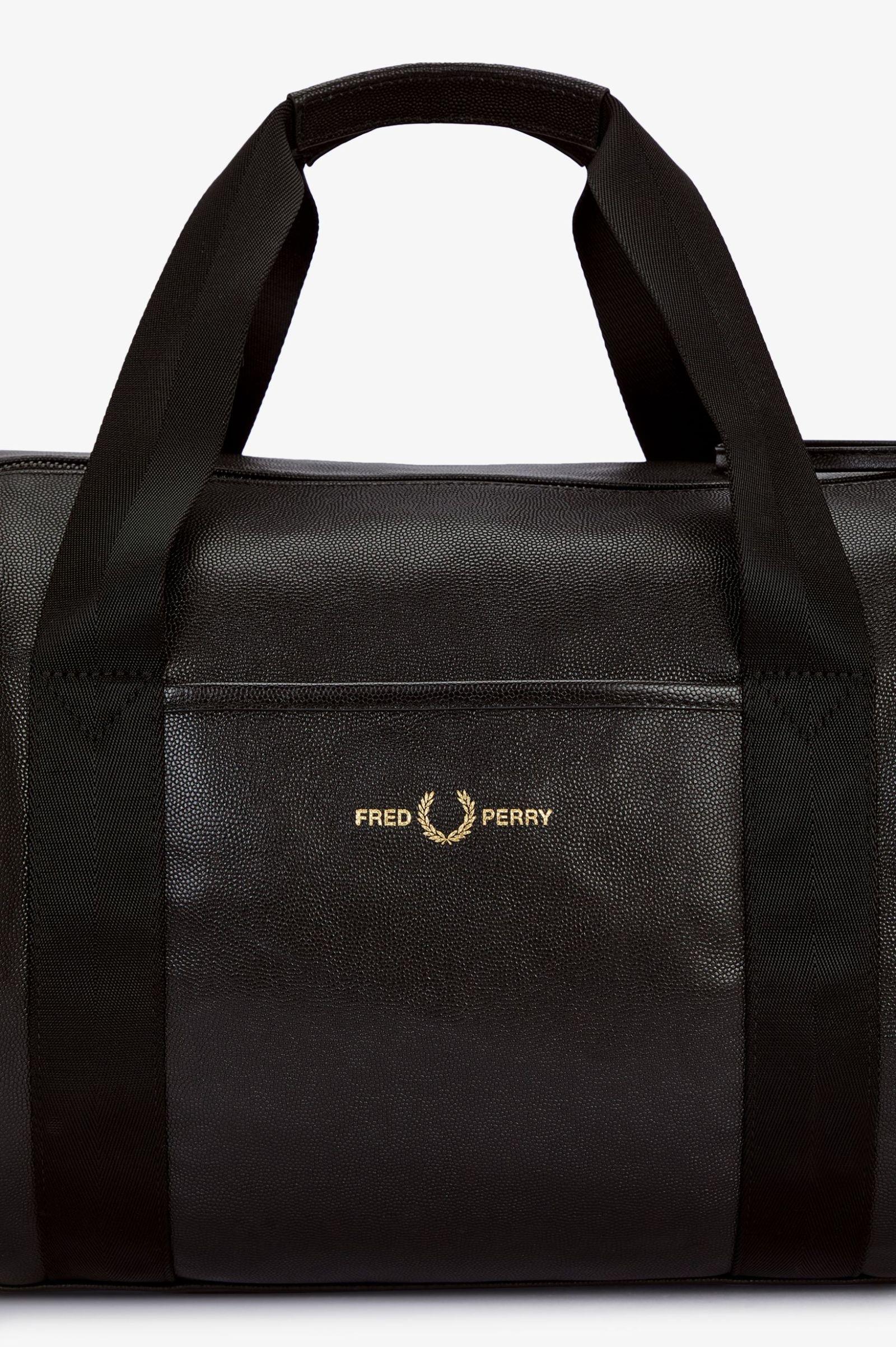 Fred Perry Fred Perry Erkek Çıkarılabilir Omuz Askılı Logo İşlemeli Dokulu %100 Deri Siyah Omuz Çantası L1188-102