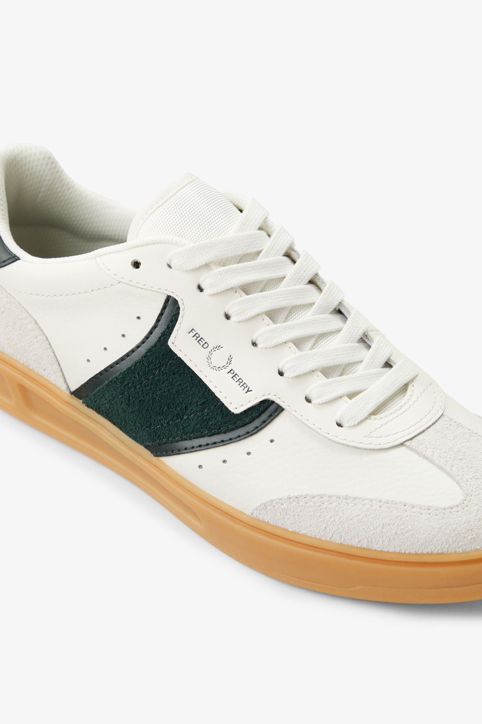 Fred Perry Fred Perry Erkek Deri ve Süet Detaylı Logo İşlemeli Düşük Bilekli Ekru Sneaker B2323-760