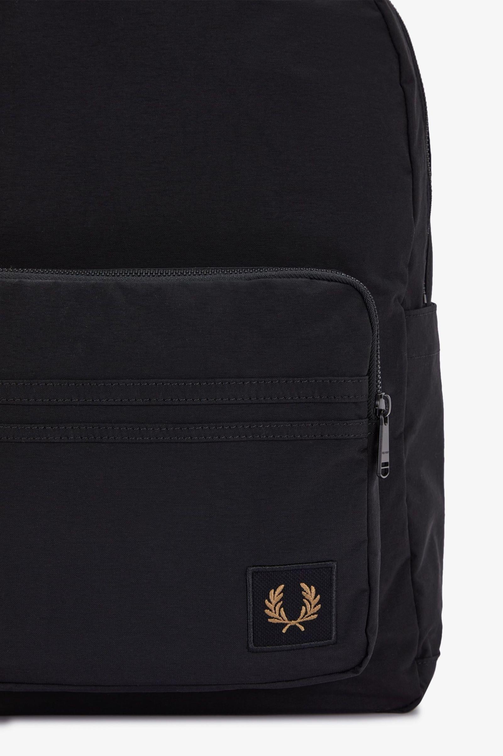 Fred Perry Fred Perry Erkek Logo İşlemeli Fermuarlı Ön Cepli Ekstra Bölmeli Siyah Sırt Çantası L1192-102
