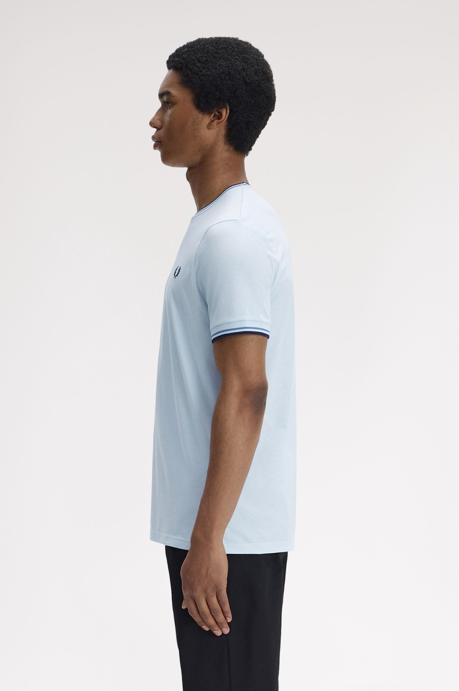 Fred Perry Fred Perry Erkek Normal Kalıp Yuvarlak Yakalı Pamuklu Kısa Kollu 96A T-Shirt M1588V-96A
