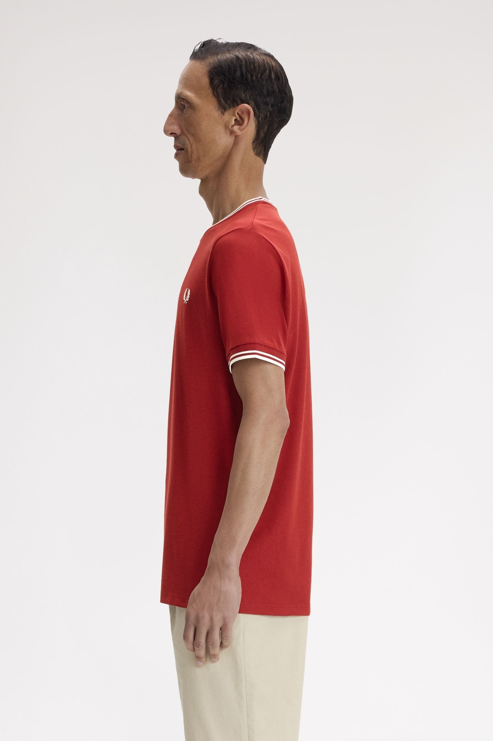 Fred Perry Fred Perry Erkek Normal Kalıp Yuvarlak Yakalı Pamuklu Kısa Kollu Kırmızı T-Shirt M1588V-07B