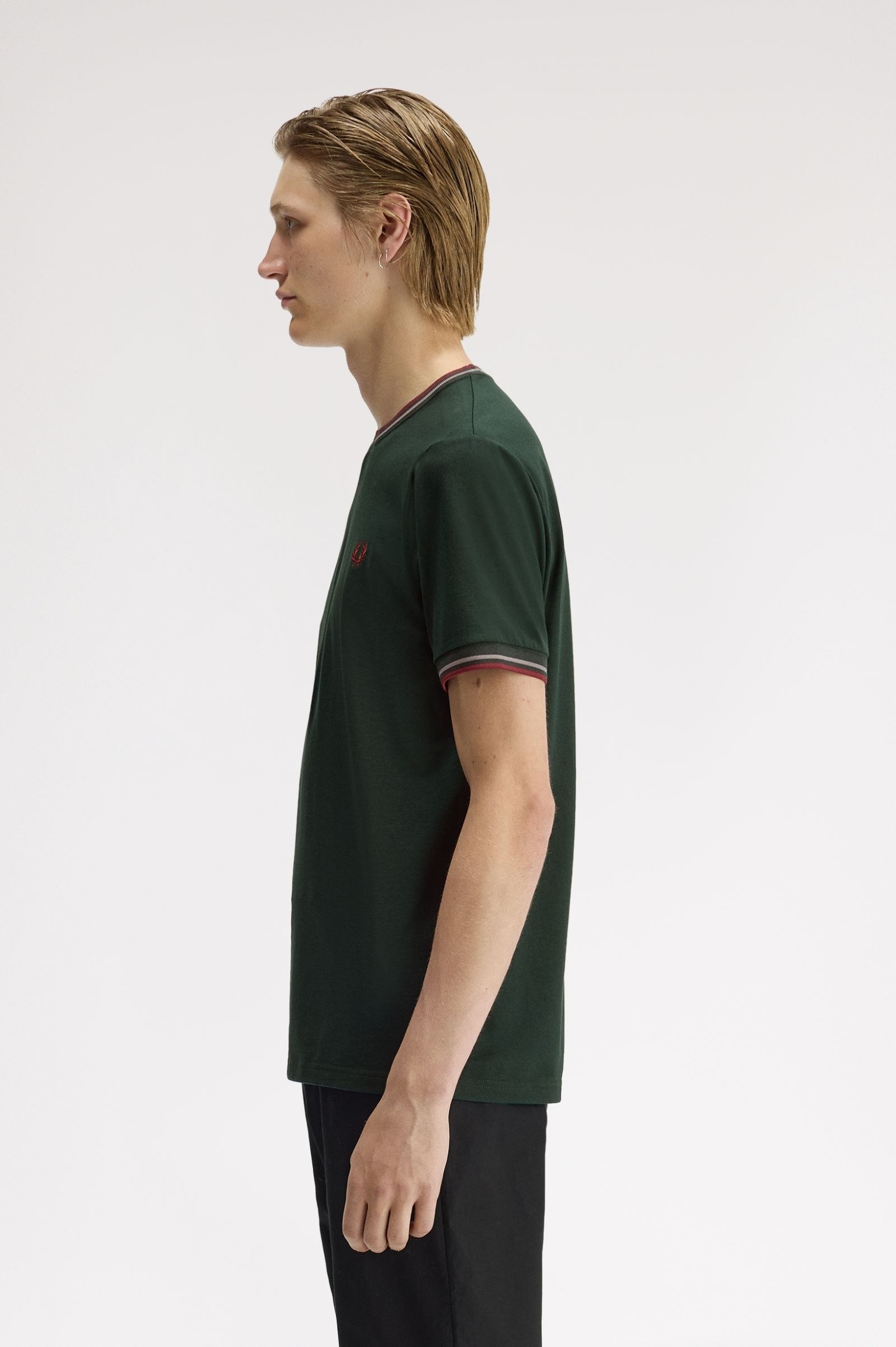 Fred Perry Fred Perry Erkek Normal Kalıp Yuvarlak Yakalı Pamuklu Kısa Kollu Yeşil1 T-Shirt M1588V-85A