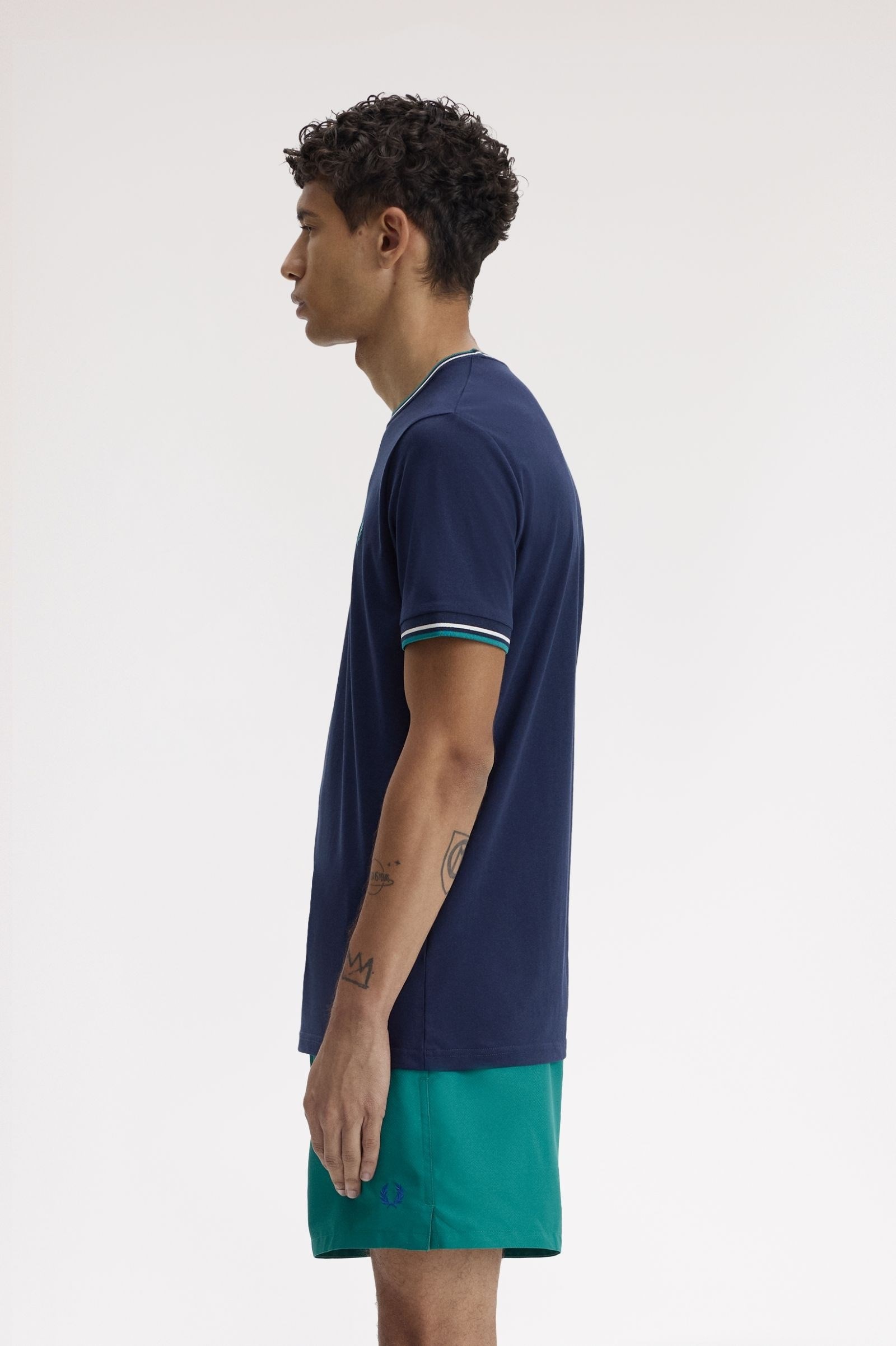 Fred Perry Fred Perry Erkek Normal Kalıp Yuvarlak Yakalı Pamuklu Kısa Kollu Lacivert T-Shirt M1588V-86A