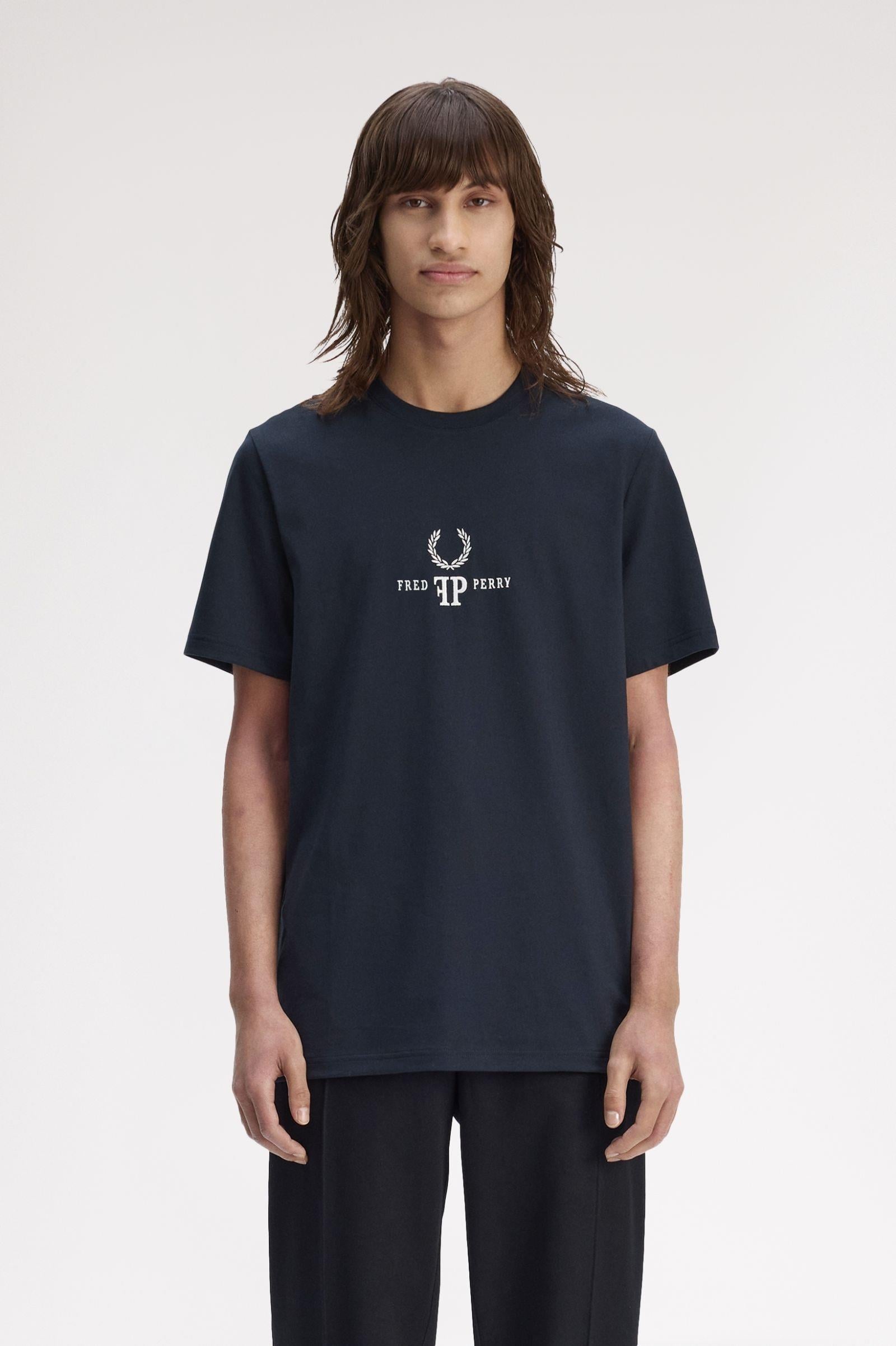 Fred Perry Fred Perry Erkek Normal Kalıp Yuvarlak Yakalı Logo İşlemeli %100 Pamuklu Lacivert T-Shirt M1771-608