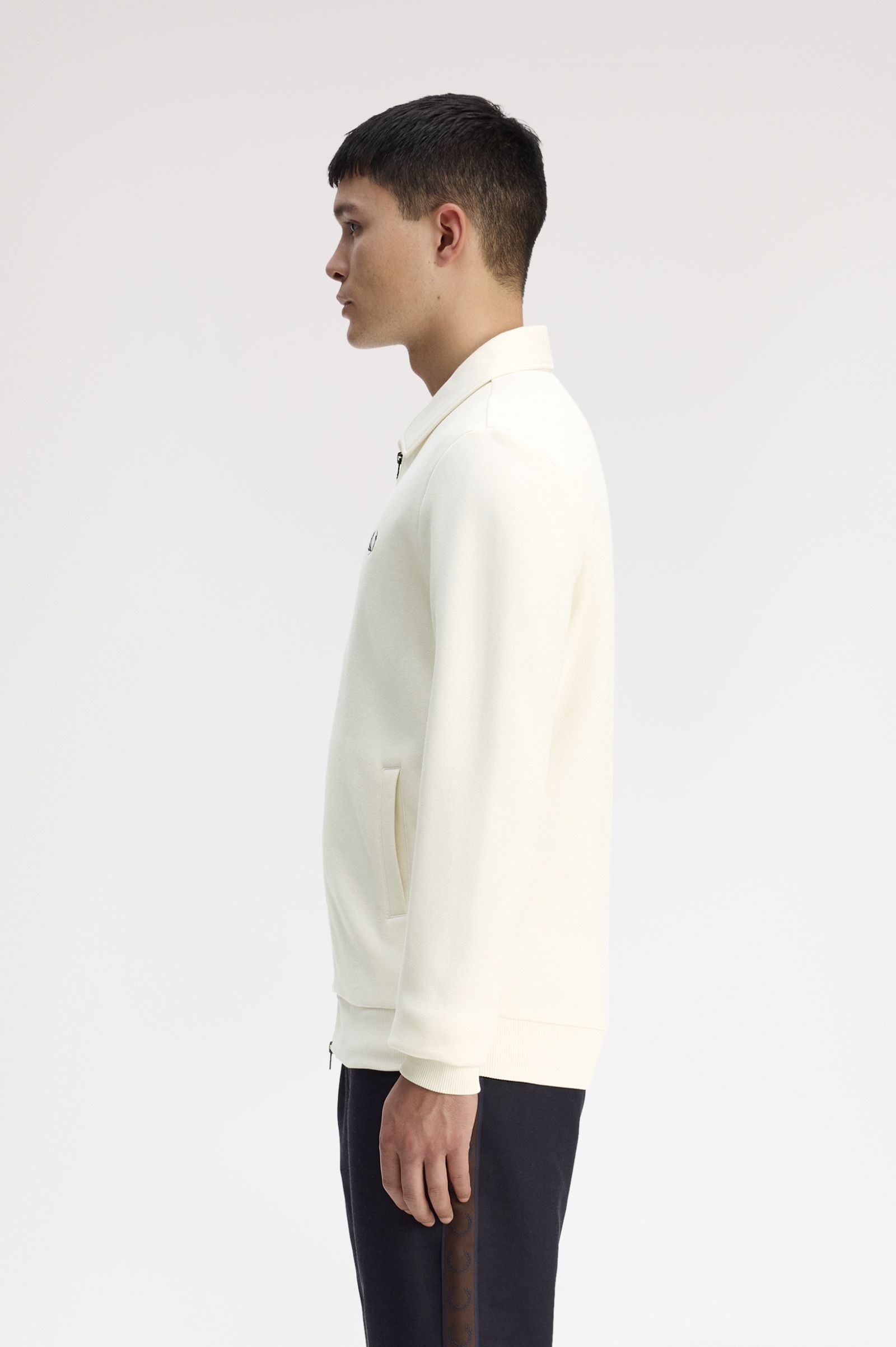 Fred Perry Fred Perry Erkek Normal Kalıp Çift Yönlü Fermuarlı Logo İşlemeli Uzun Kollu Ekru Sweatshirt J1328-560