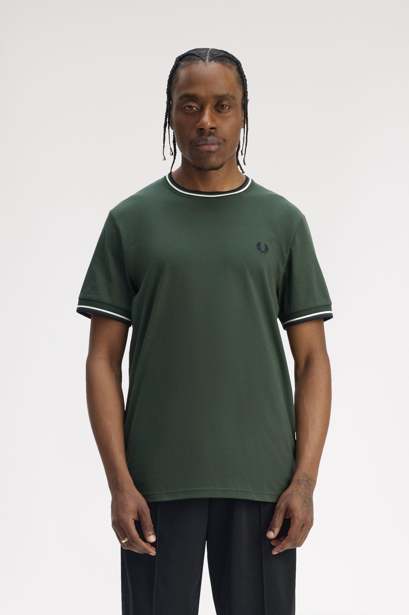 Fred Perry Fred Perry Erkek Normal Kalıp Yuvarlak Yakalı Pamuklu Kısa Kollu Yeşil T-Shirt M1588V-53A