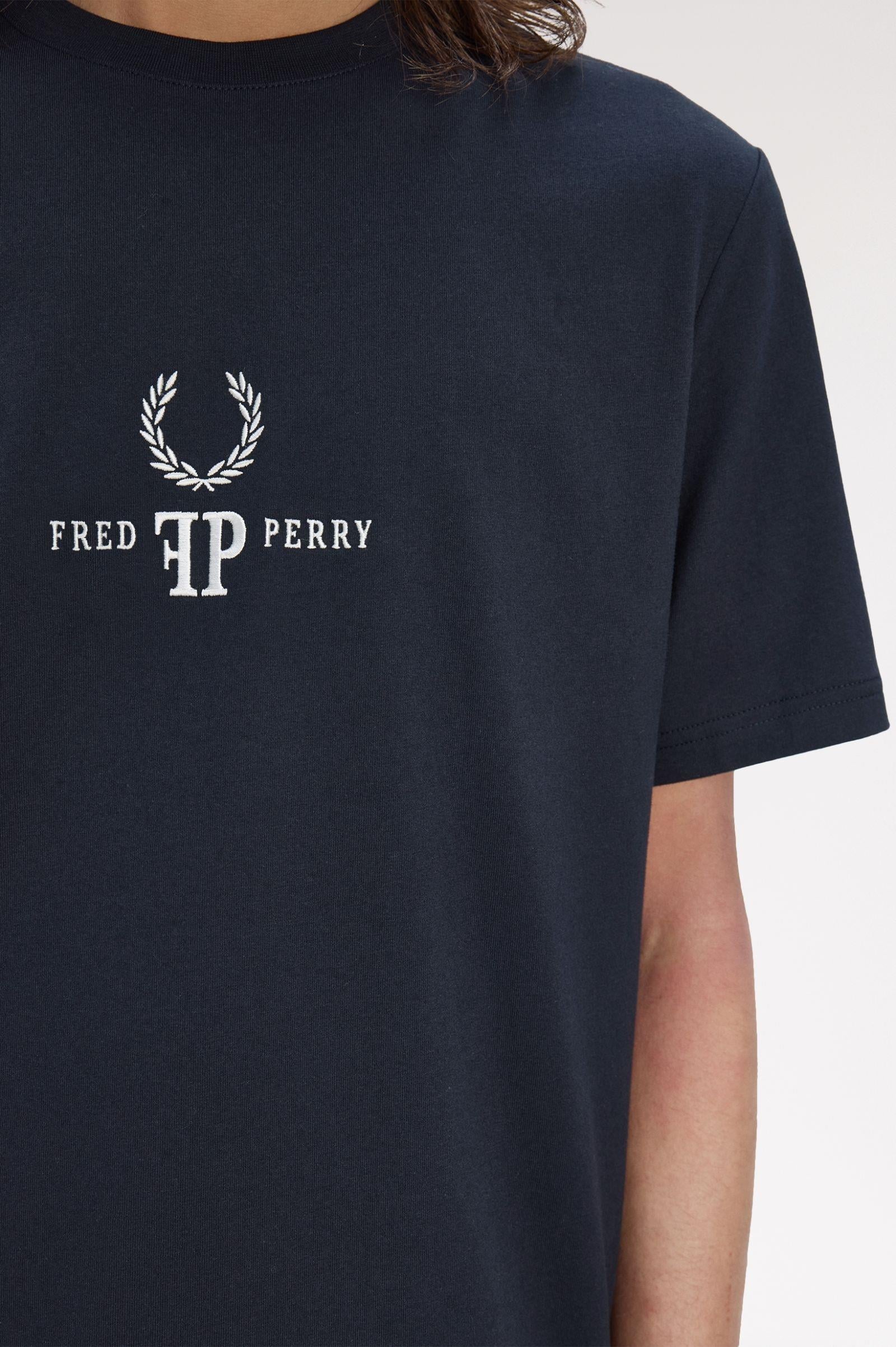 Fred Perry Fred Perry Erkek Normal Kalıp Yuvarlak Yakalı Logo İşlemeli %100 Pamuklu Lacivert T-Shirt M1771-608