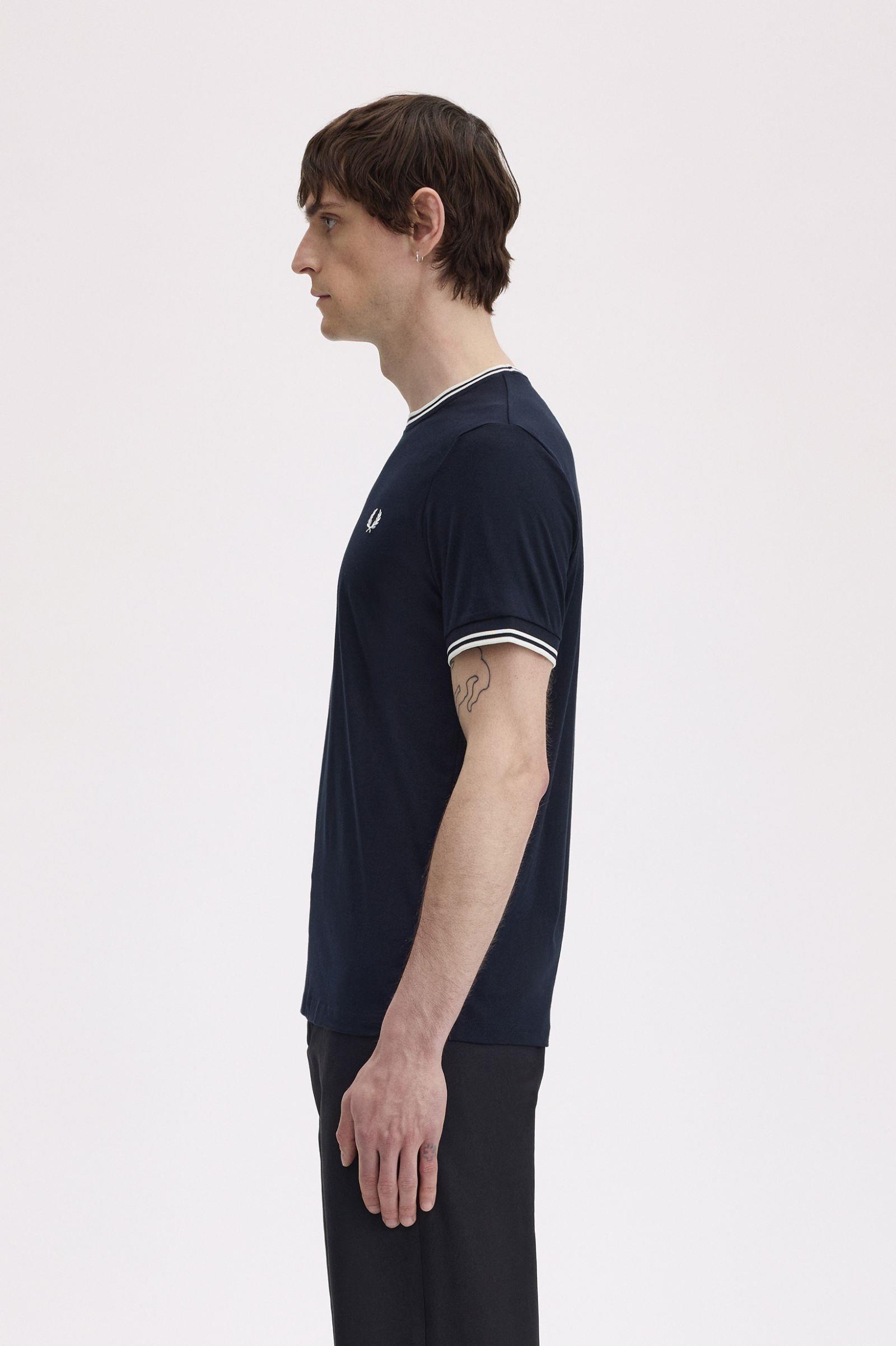 Fred Perry Fred Perry Erkek Normal Kalıp Yuvarlak Yakalı Pamuklu Kısa Kollu Lacivert T-Shirt M1588V-795
