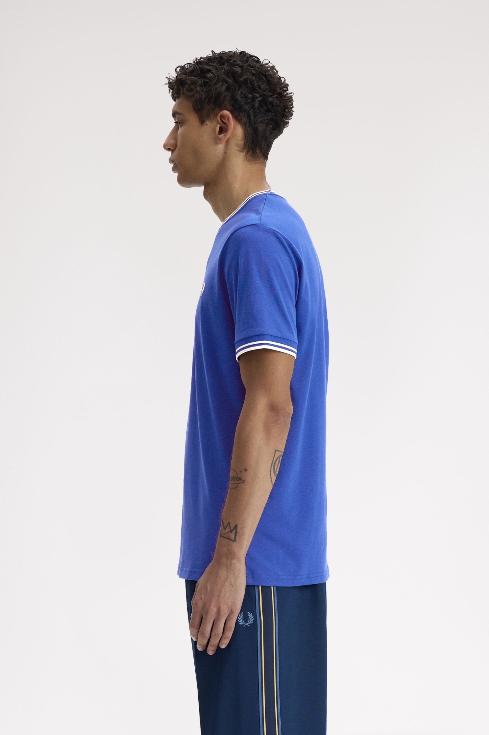 Fred Perry Fred Perry Erkek Normal Kalıp Yuvarlak Yakalı Pamuklu Kısa Kollu Mavi T-Shirt M1588V-99A