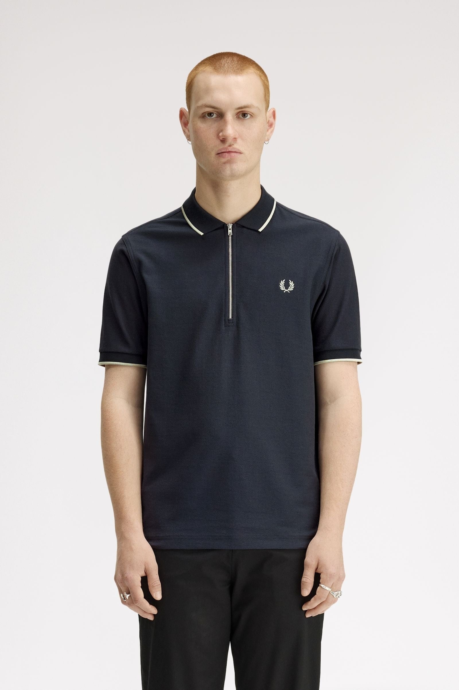Fred Perry Fred Perry Erkek Normal Kesim Pamuklu Pike Kumaş Yarım Fermuarlı Kısa Kollu Lacivert Polo Yaka T-Shirt M2383-608
