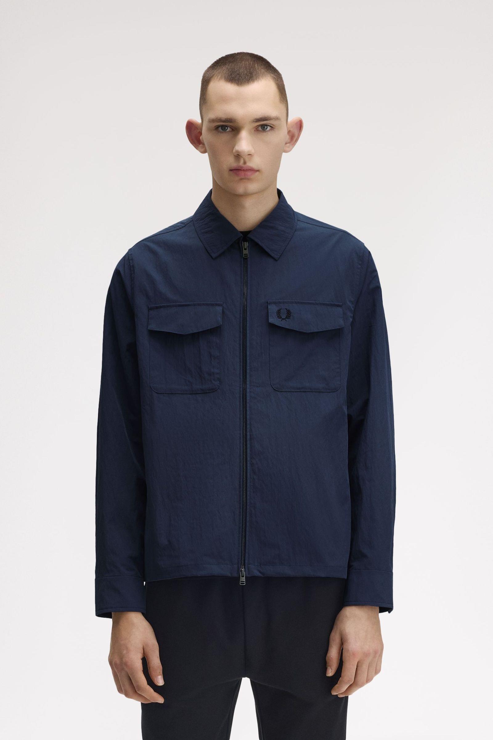 Fred Perry Fred Perry Erkek Normal Kesim Gömlek Yaka Fermuarlı Logo İşlemeli Cep Detaylı Dokulu Lacivert Gömlek M5684-738
