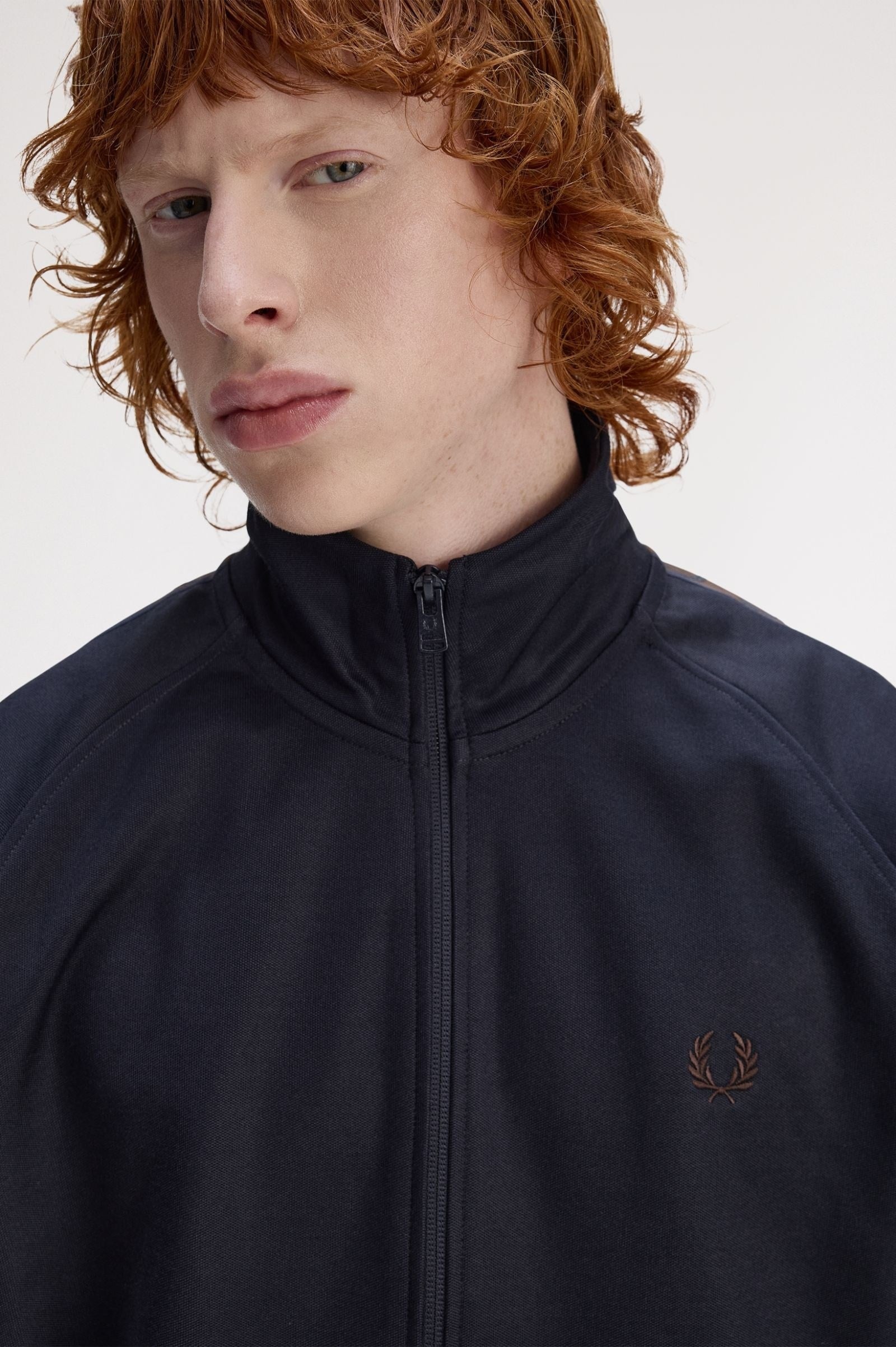 Fred Perry Fred Perry Erkek Omuzdan Kola Marka İşlemeli Huni Yaka Lacivert Eşofman Üstü J5557-40A