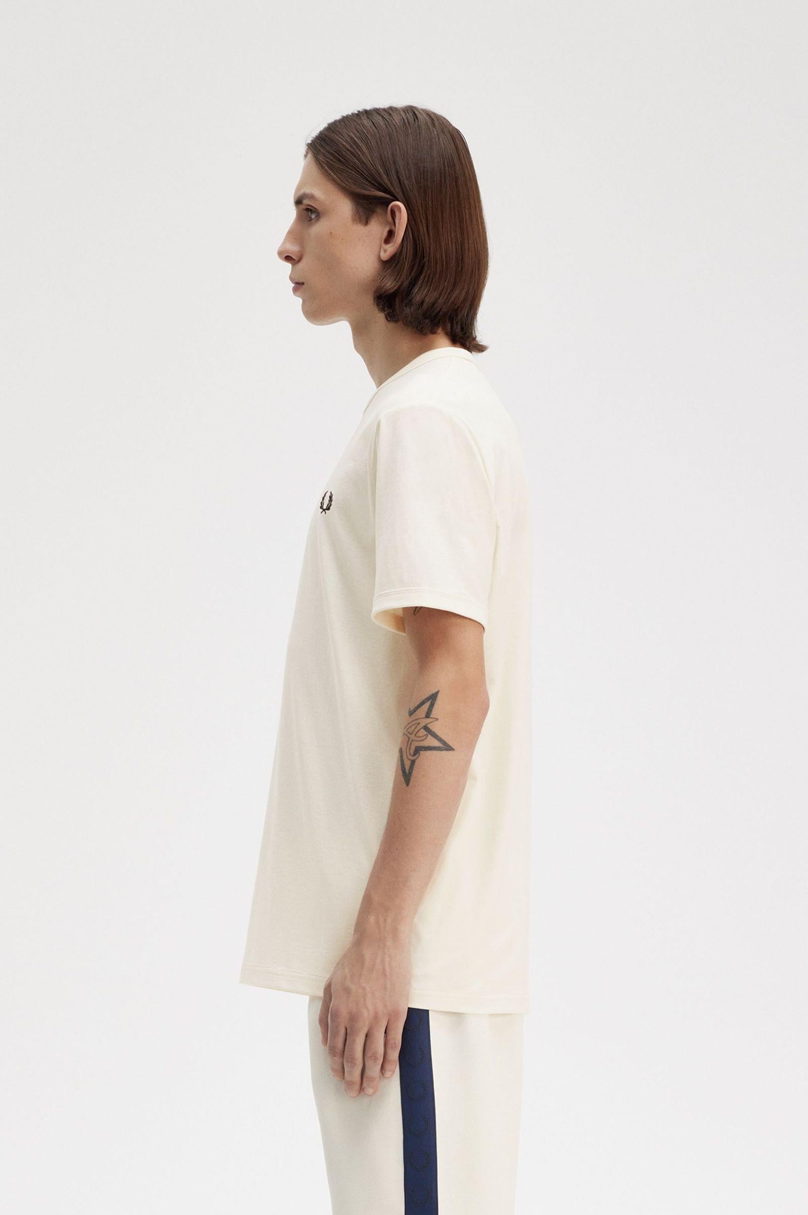 Fred Perry Fred Perry Erkek Pamuklu Jarse Kumaş Manşet ve Yuvarlak Yakalı Kısa Kollu 170 T-Shirt M3519-170