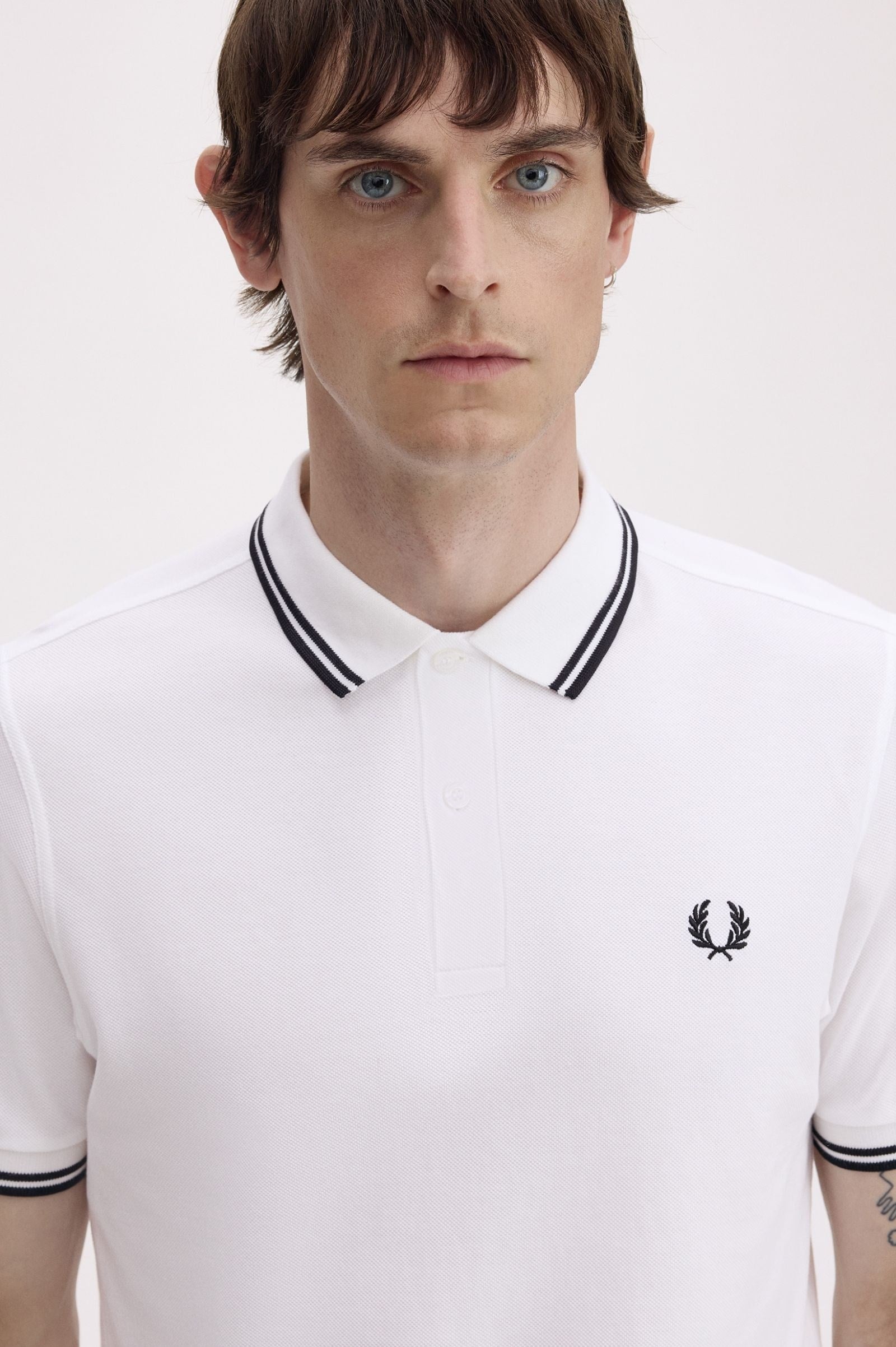 Fred Perry Fred Perry Erkek Regular Fit Yakası Çizgi Desenli Kısa Kollu Beyaz Polo Yaka T-Shirt M3600P-200