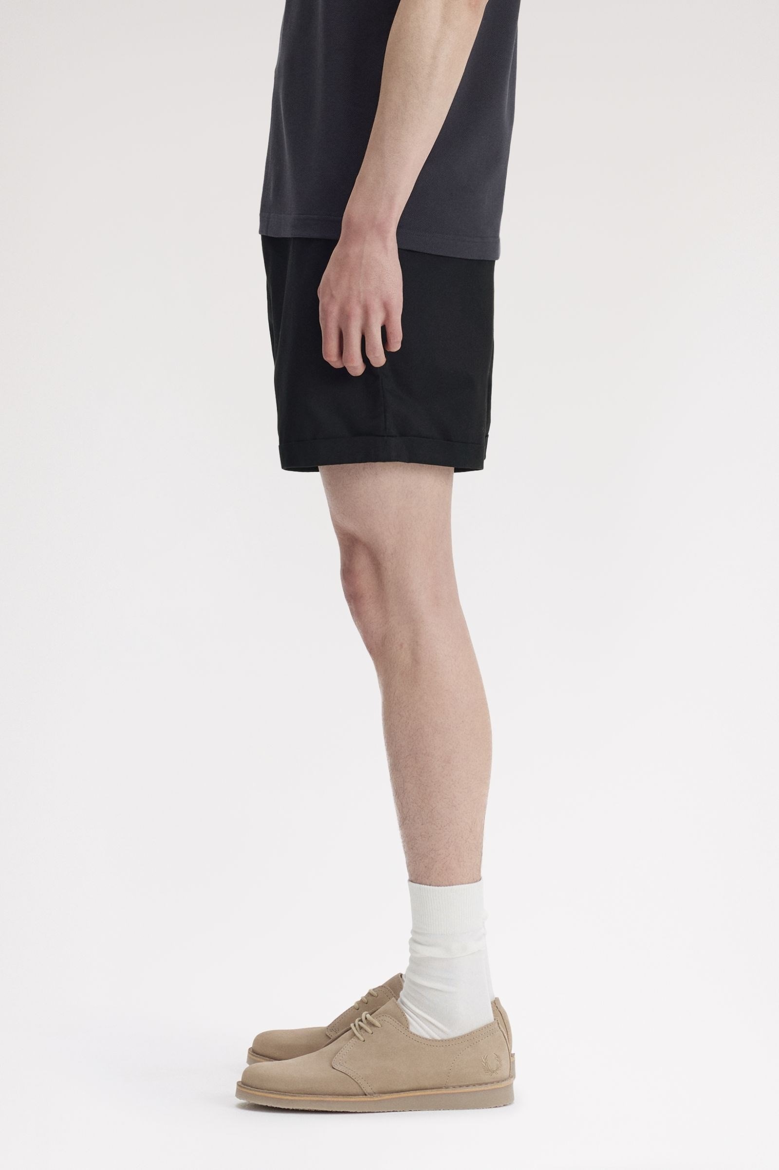 Fred Perry Fred Perry Erkek Regular Fit Logo İşlemeli Gabardin Kumaşlı Siyah Şort S2301-102