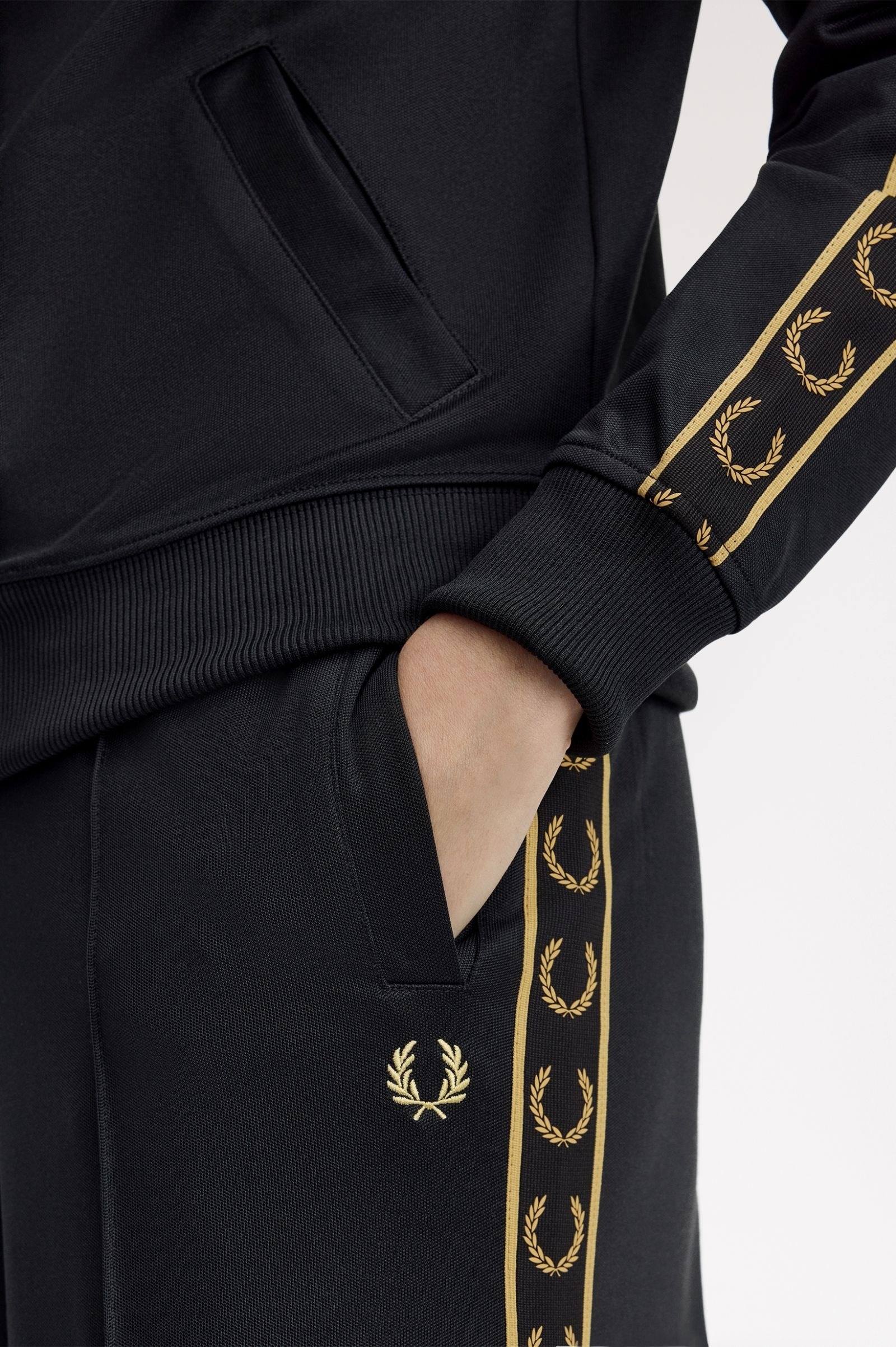 Fred Perry Fred Perry Kadın Beli Lastikli Logolu Rahat Kesim Siyah Eşofman Altı T2106-90A