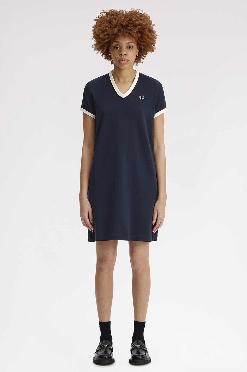 Fred Perry Fred Perry Kadın Normal Kesim V Yaka Logo İşlemeli Kısa Lacivert Elbise D2174-608