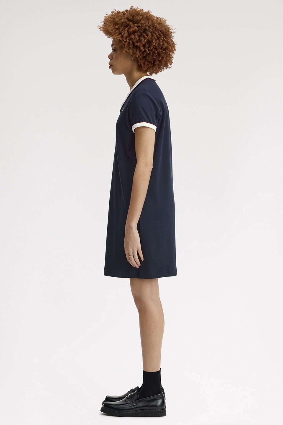 Fred Perry Fred Perry Kadın Normal Kesim V Yaka Logo İşlemeli Kısa Lacivert Elbise D2174-608