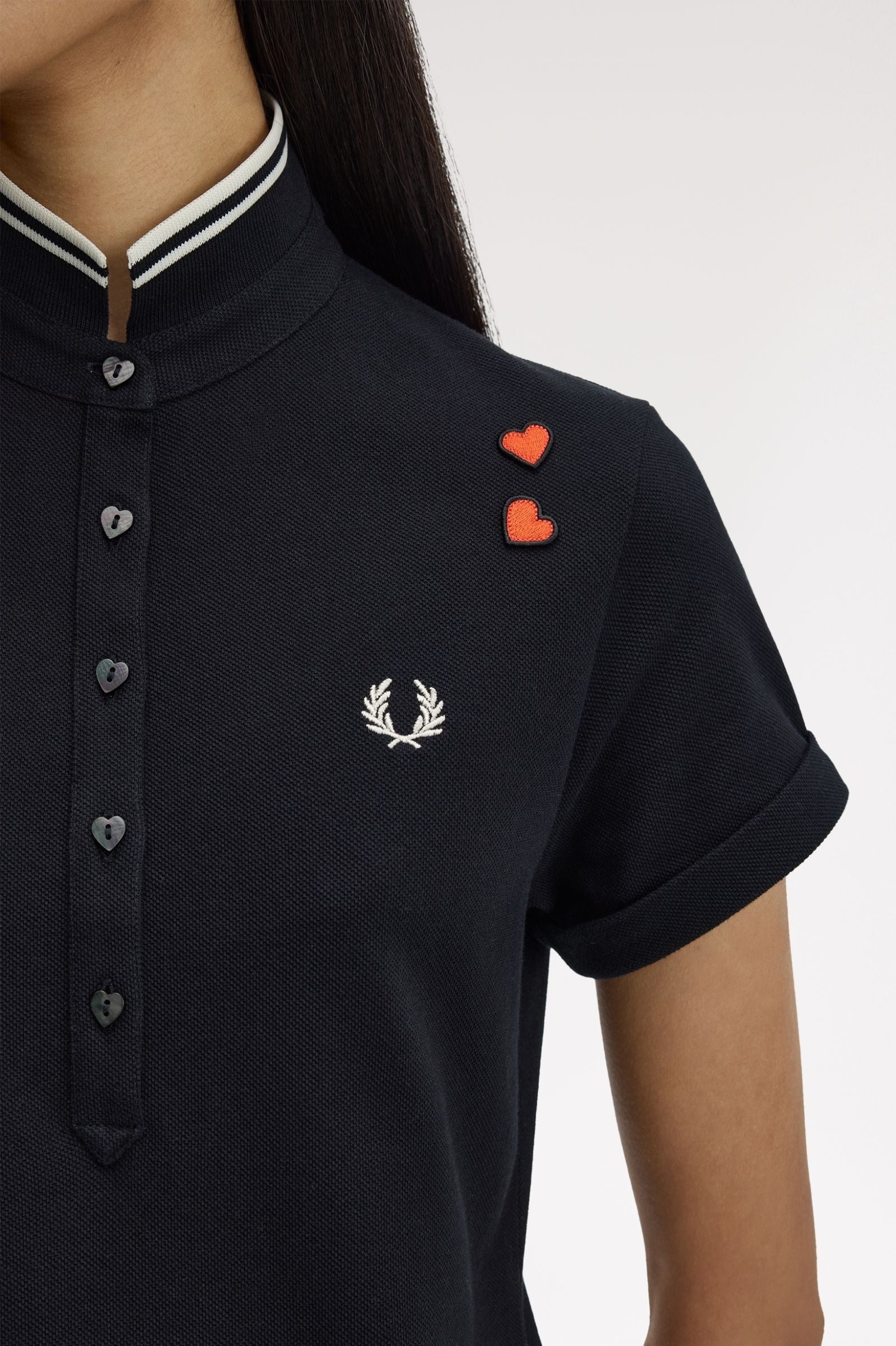 Fred Perry Fred Perry Kadın Regular Fit Logo İşlemeli Kısa Kollu Siyah Elbise SD2140-102