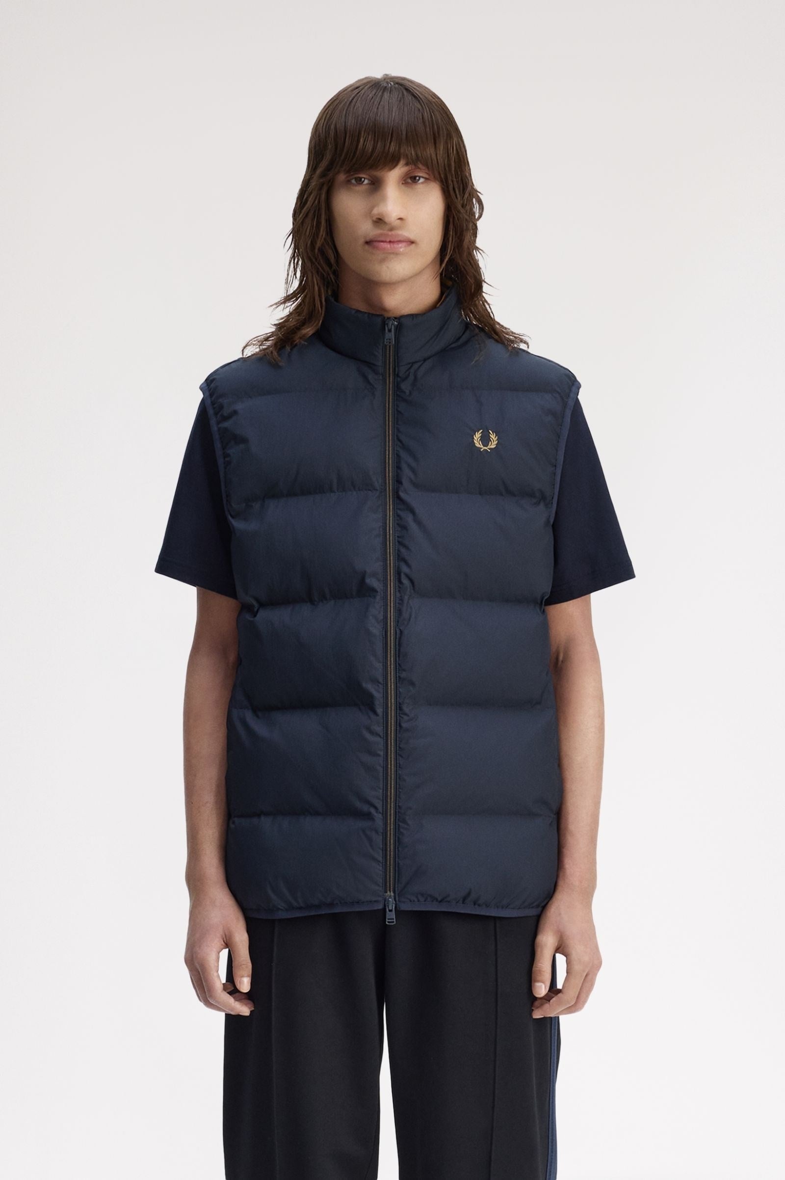 Fred Perry Fred Perry Unısex Dik Yaka Su Tutmayan ve Nefes Alabilir Kumaş Kolsuz Lacivert Yelek J8522-608