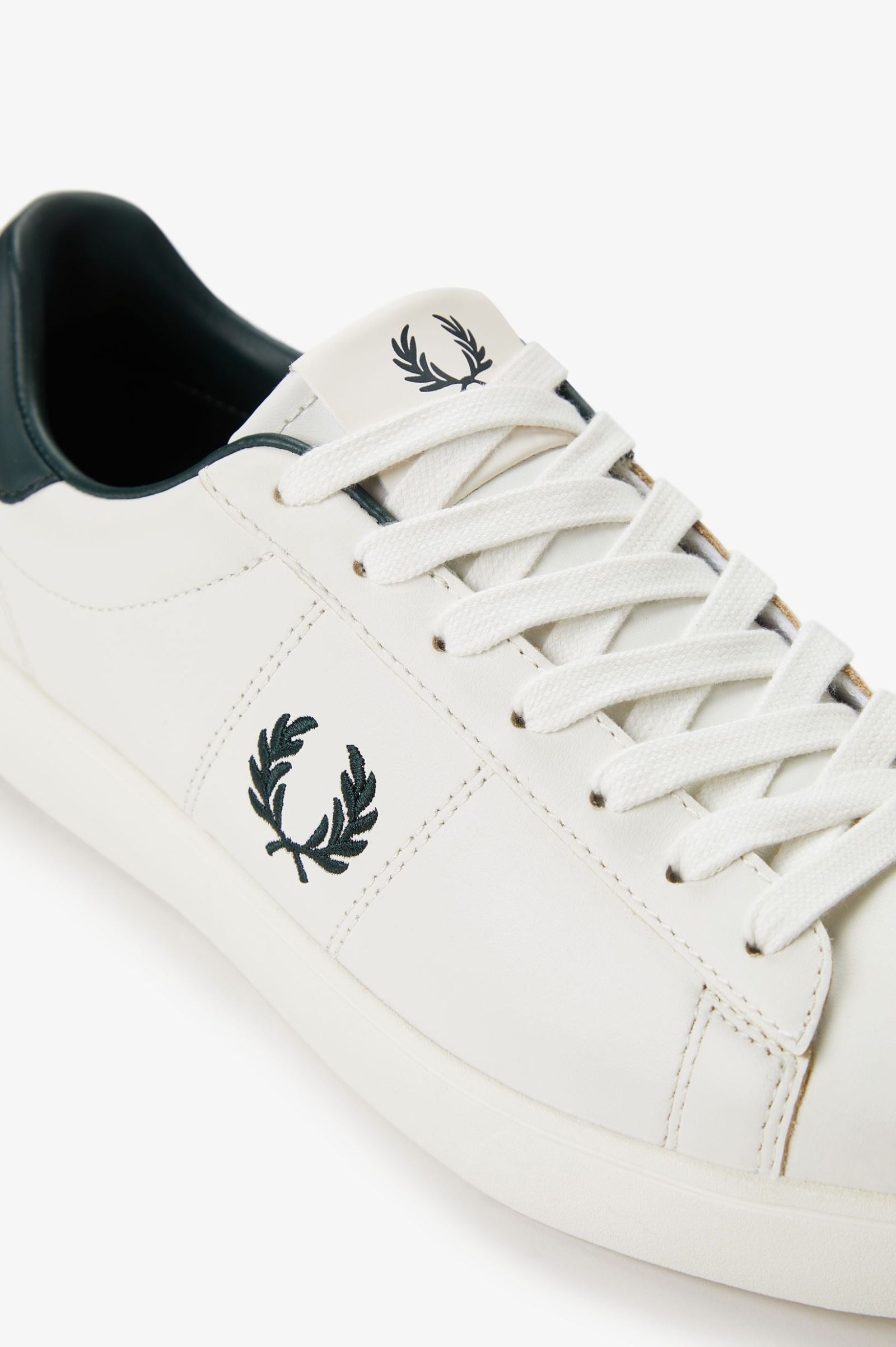 Fred Perry Fred Perry Unısex Düşük Bilekli Rahat Taban Logo İşlemeli Deri Ekru Sneaker B4334-172