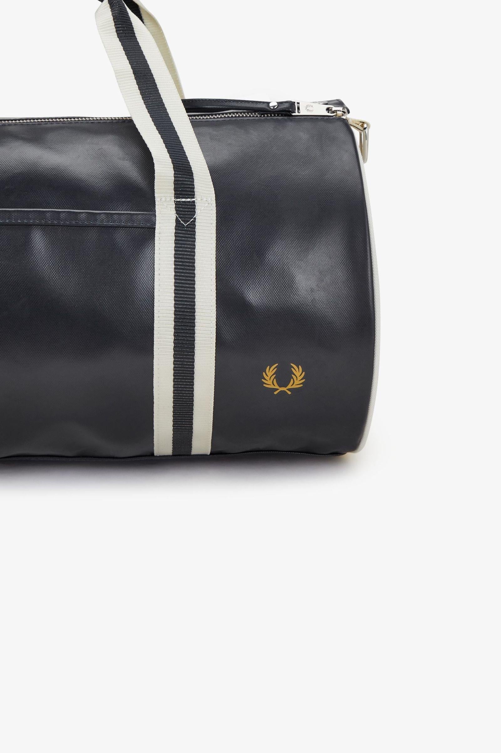 Fred Perry Fred Perry Unısex Geniş İç Hacimli Kısa ve Uzun Askılı Ekstra Fermuar Bölmeli Lacivert Omuz Çantası L7255-635