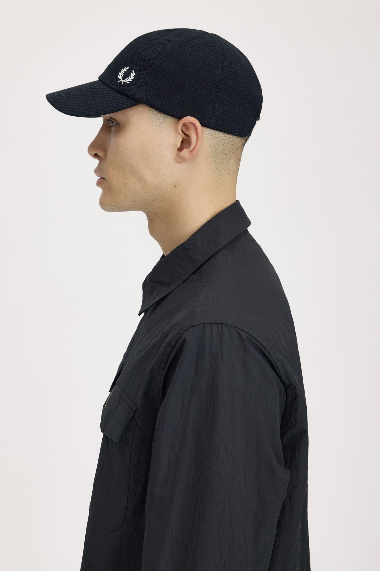 Fred Perry Fred Perry Unısex Pamuklu Logo İşlemeli Ayarlanabilir Metal Tokalı Siyah Şapka HW6726-843
