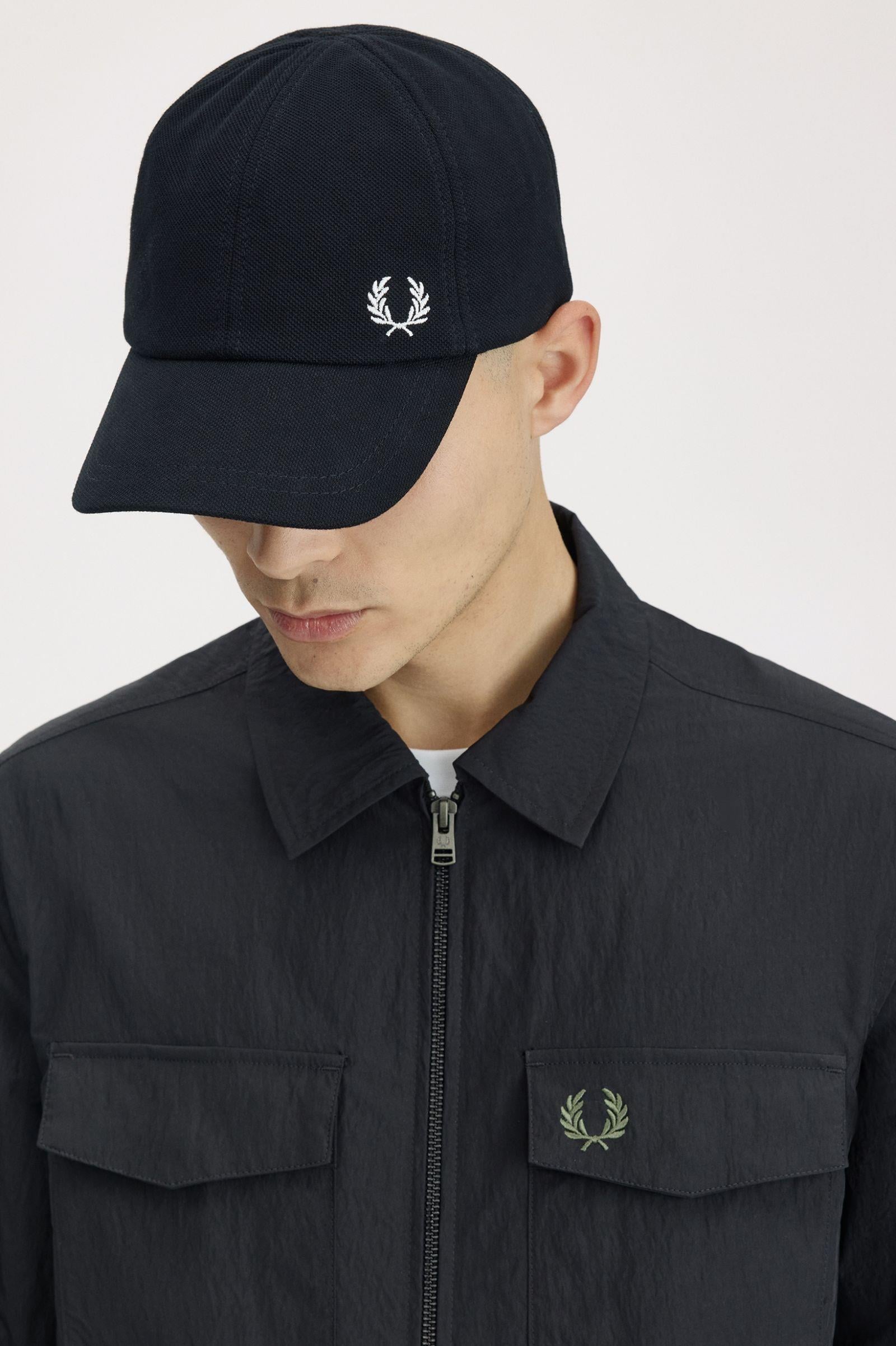 Fred Perry Fred Perry Unısex Pamuklu Logo İşlemeli Ayarlanabilir Metal Tokalı Siyah Şapka HW6726-843