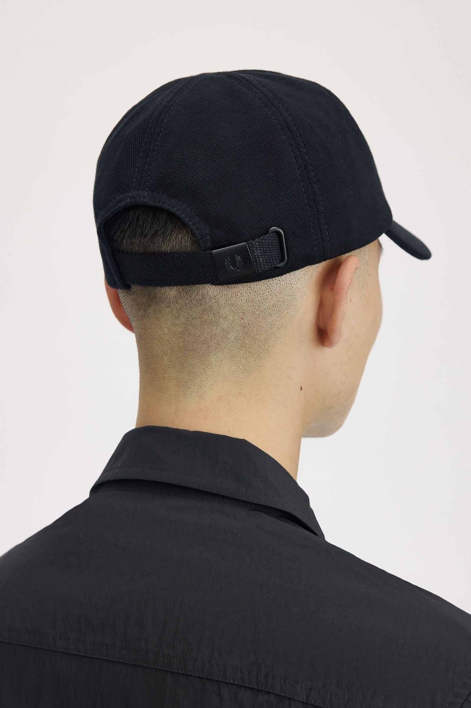 Fred Perry Fred Perry Unısex Pamuklu Logo İşlemeli Ayarlanabilir Metal Tokalı Siyah Şapka HW6726-843