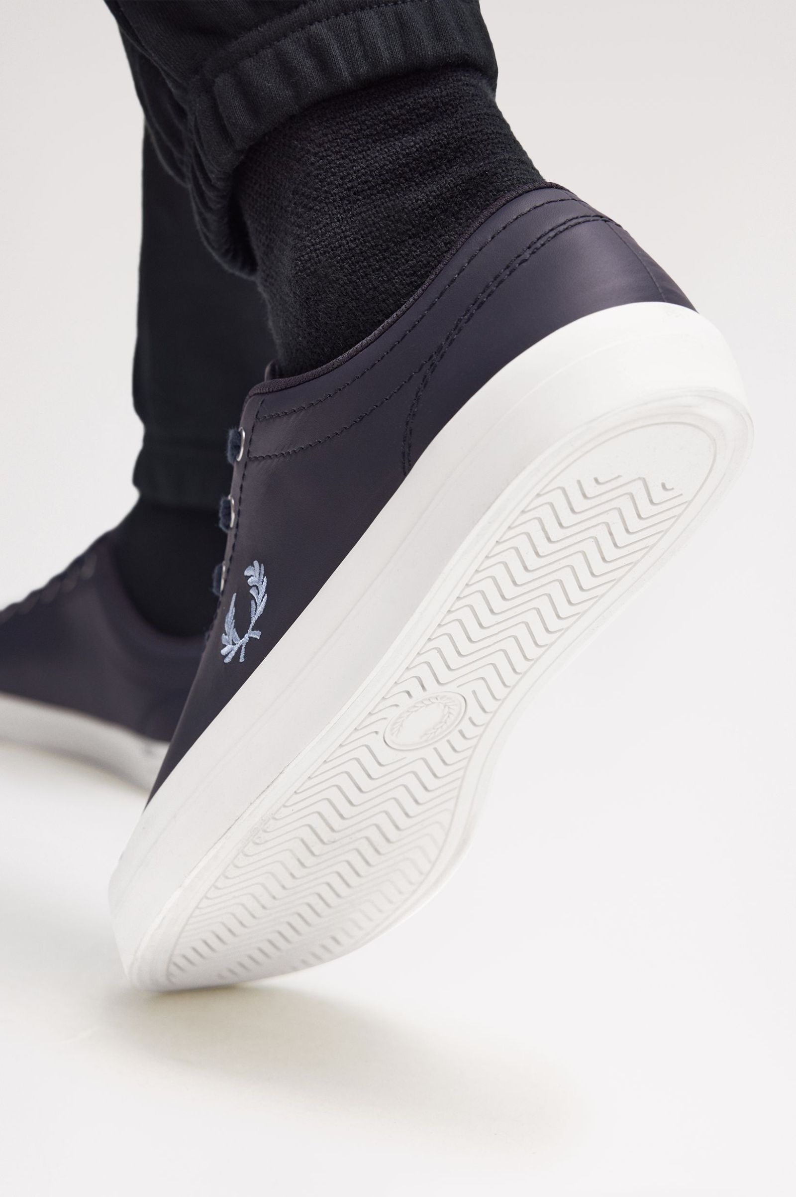 Fred Perry Fred Perry Unısex Parlak Deri Yuvarlak Burun Rahat Düz Taban Lacivert Sneaker B1306-608
