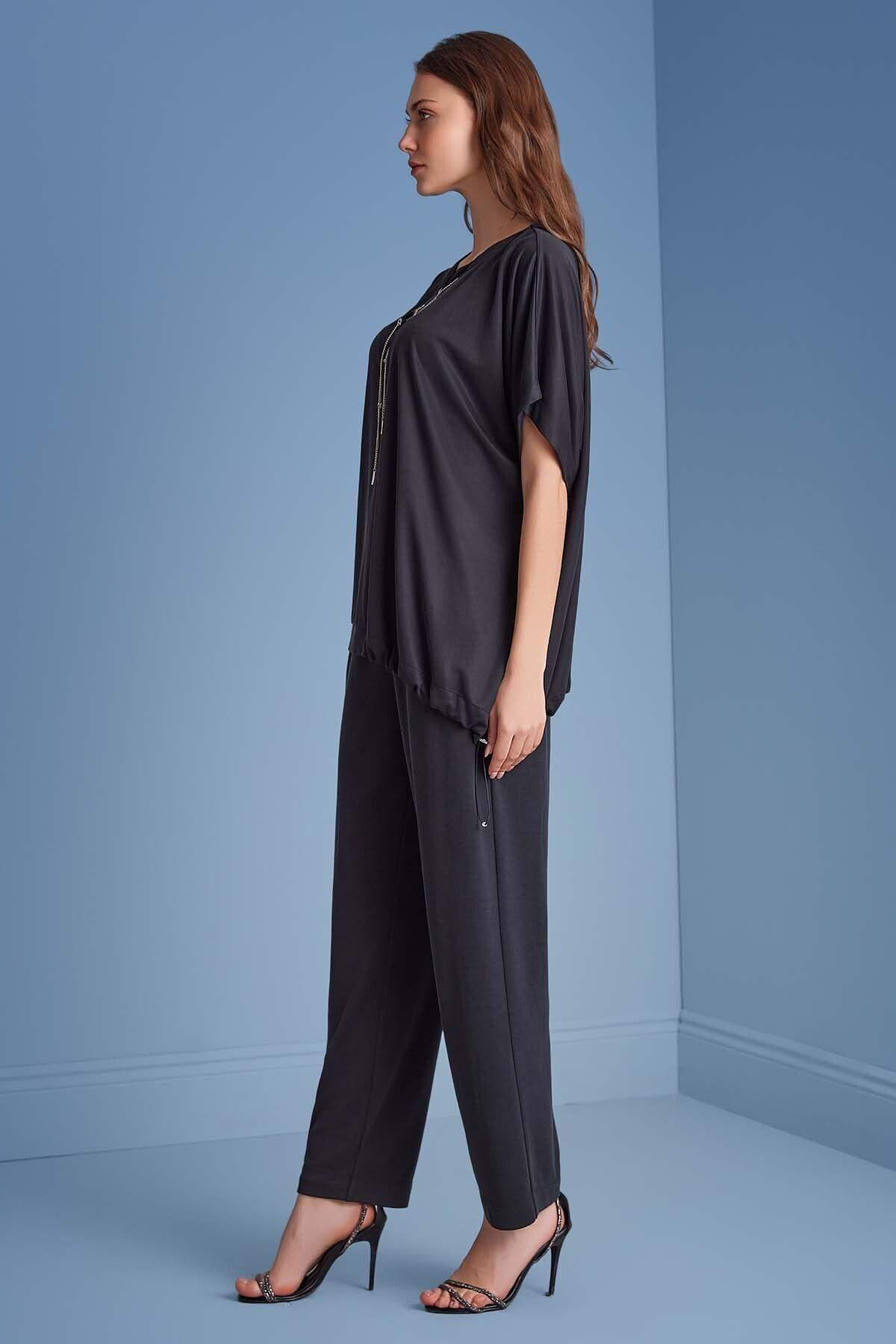 Guitar Guıtar Kadın Rahat Kalıp İp Bağlamalı V Yaka Beli Büzgülü Kısa Kollu Siyah Bluz 25081-BLOUSE-010