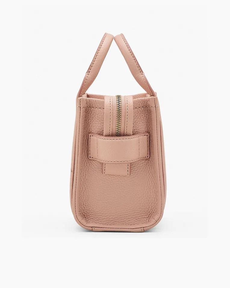 Marc Jacobs Marc Jacobs Kadın Fermuar Kapamalı Logo Detaylı Deri Mini Pudra Omuz Çantası H053L01RE22-624