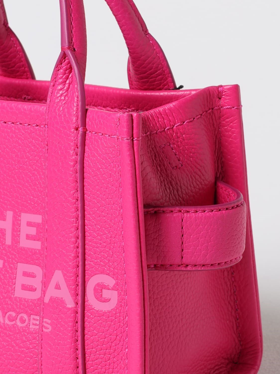 Marc Jacobs Marc Jacobs Kadın Fermuar Kapamalı Logo Detaylı Deri Mini Pembe Omuz Çantası H053L01RE22-665