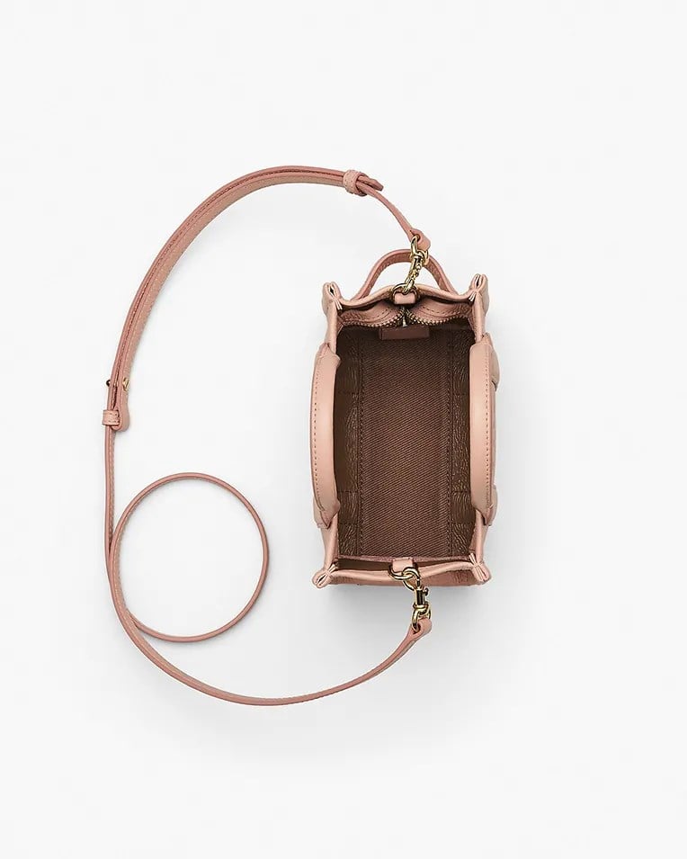 Marc Jacobs Marc Jacobs Kadın Fermuar Kapamalı Logo Detaylı Deri Mini Pudra Omuz Çantası H053L01RE22-624
