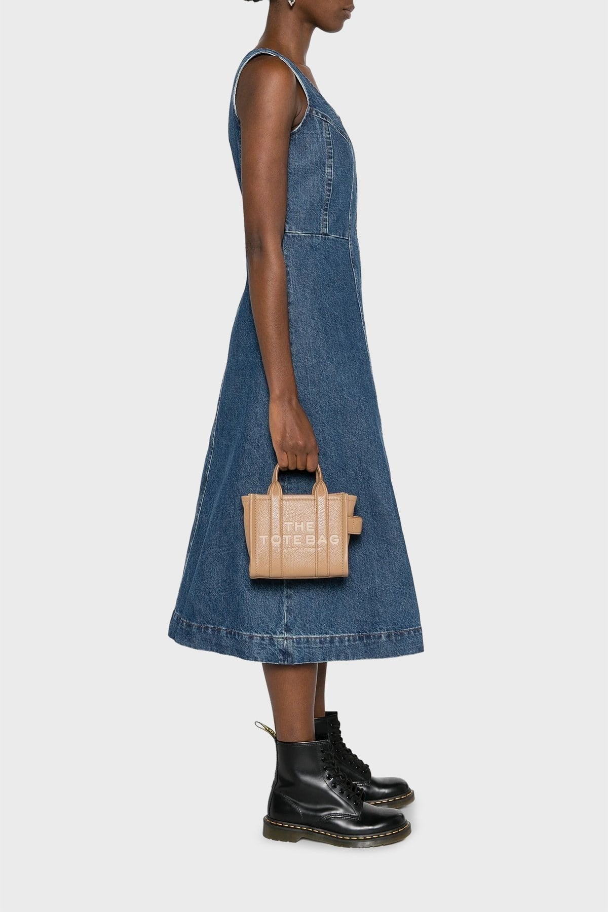 Marc Jacobs Marc Jacobs Kadın Fermuar Kapamalı Logo Detaylı Deri Mini Bej Omuz Çantası H053L01RE22-230