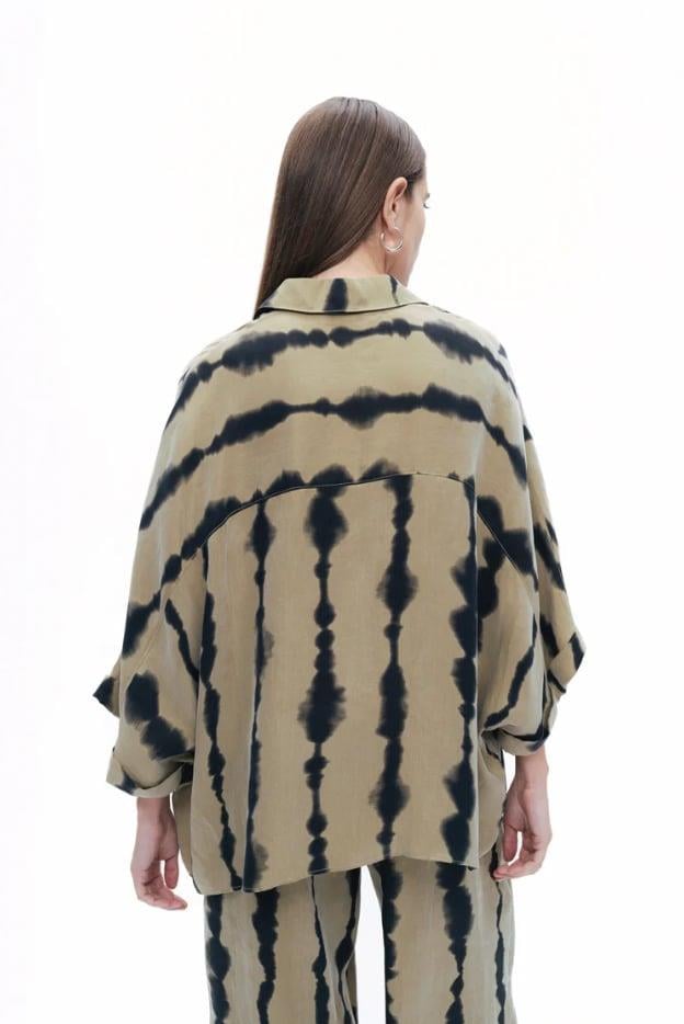 Nocturune Nocturune Kadın Rahat Kesim Dökümlü Desenli Düğme Kapamalı Oversize Çok Renkli Gömlek N25YN25183-VARYANT