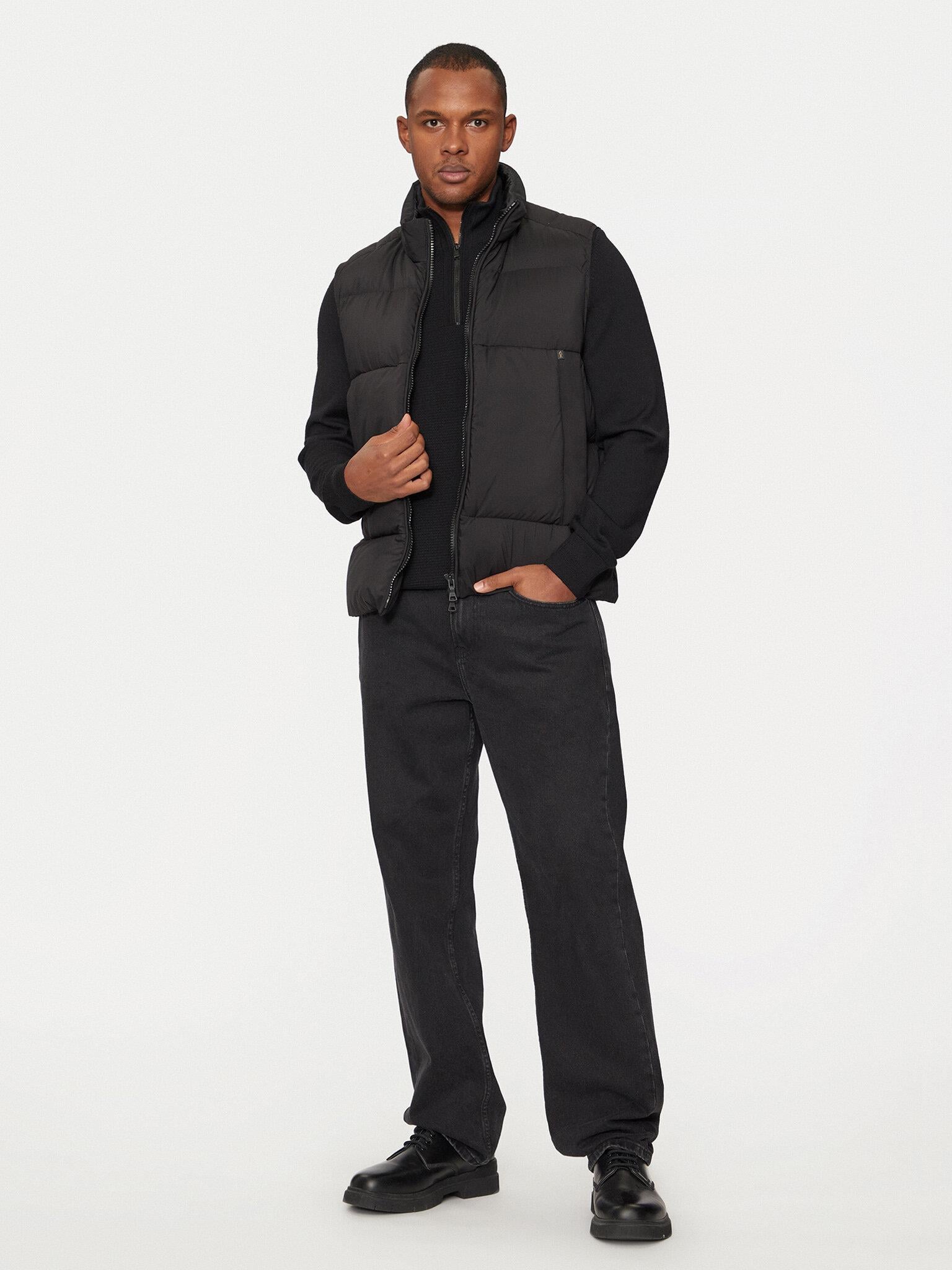 Paul Shark Paul Shark Erkek Regular Fit Kolsuz Dik Yaka Fermuar Kapamalı Siyah Yelek 14312614-011