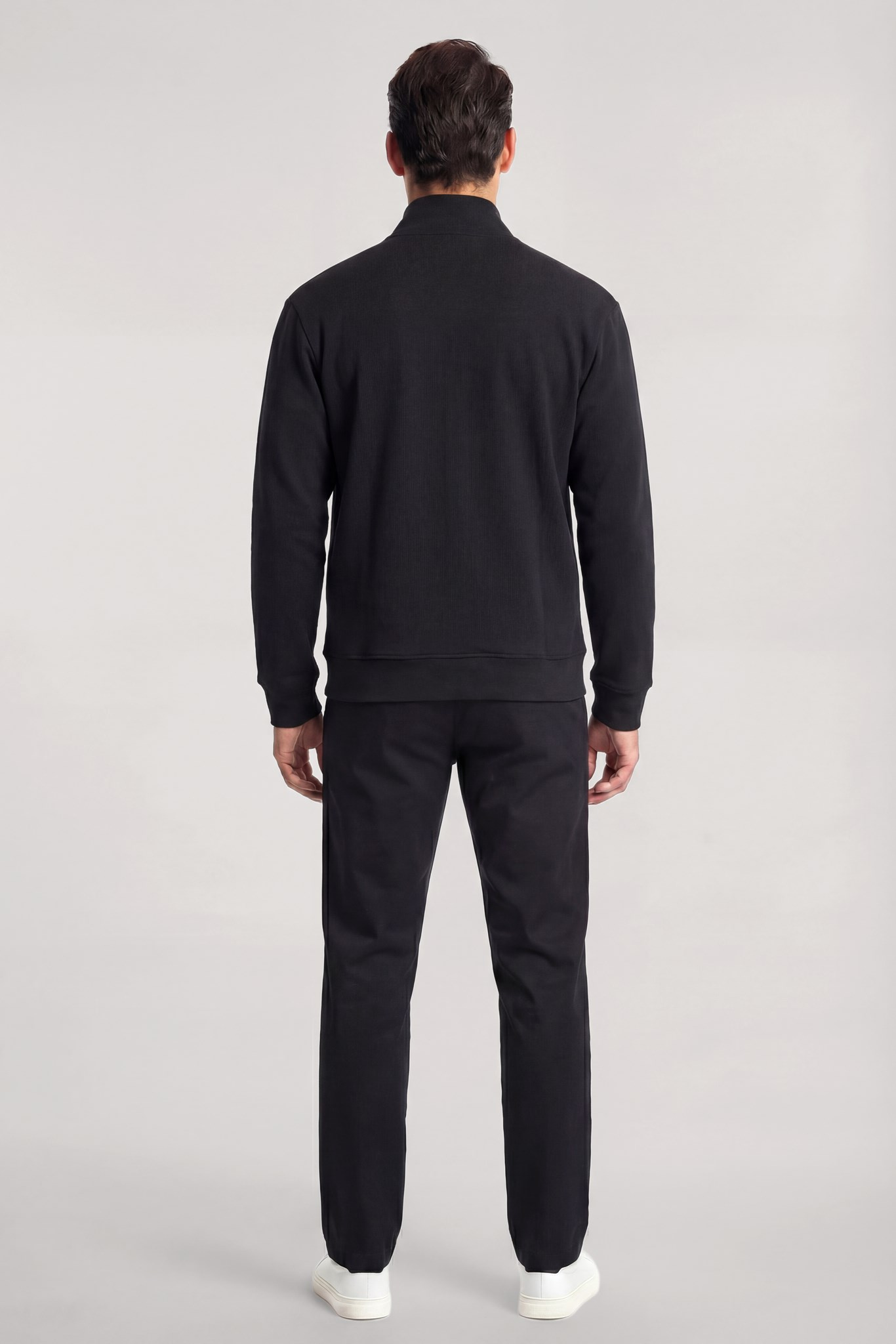 Paul Shark Paul Shark Erkek Regular Fit Dik Yaka Metalik Logo Detaylı Fermuarlı Uzun Kollu Siyah-Altın Sweatshirt 26411814-11G