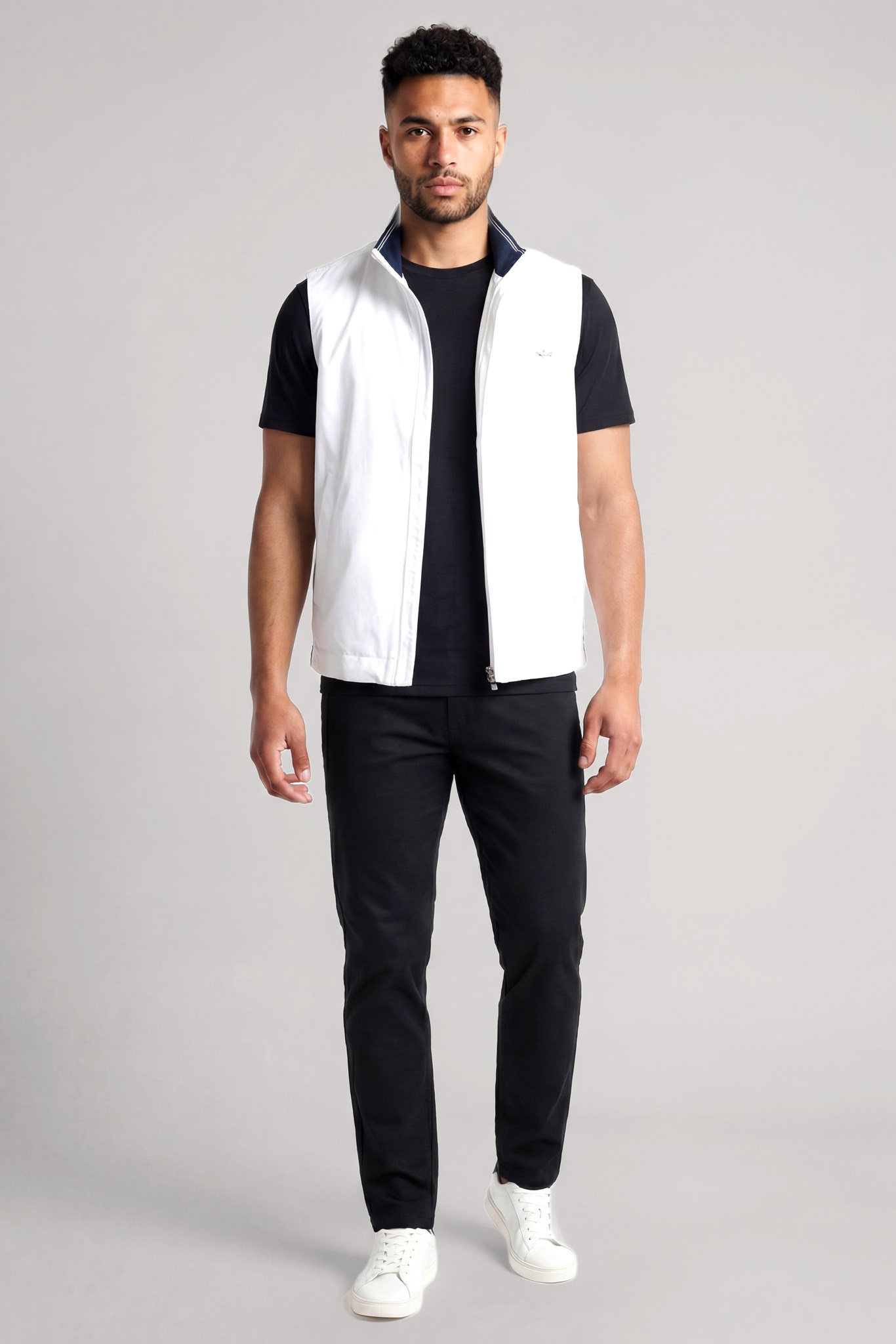 Paul Shark Paul Shark Erkek Regular Fit Kolu Cep Detaylı Dik Yaka Fermuarlı Beyaz Yelek 25412657SM-010